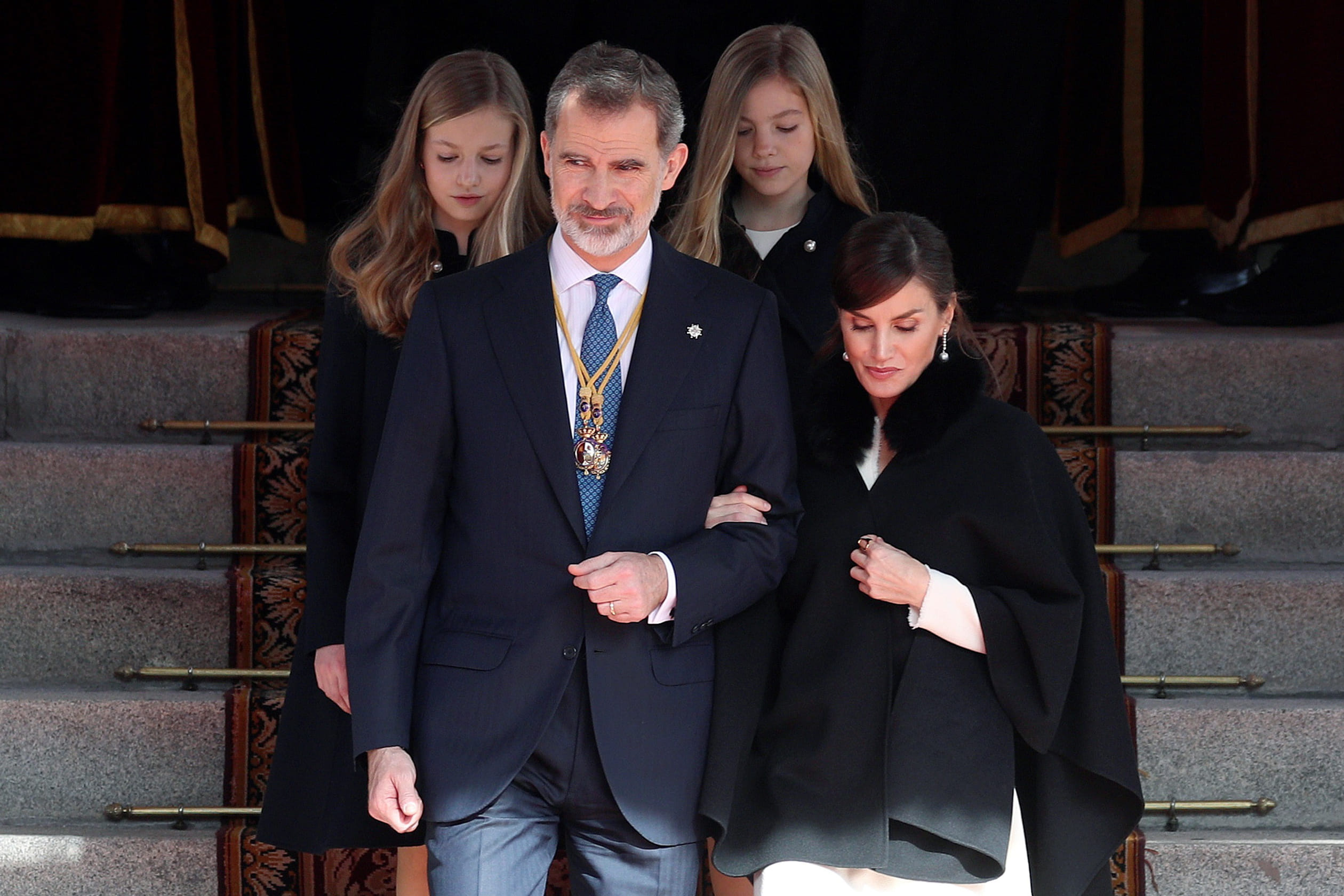 Koninklijk_gezin_Spanje_opening_parlement.jpg