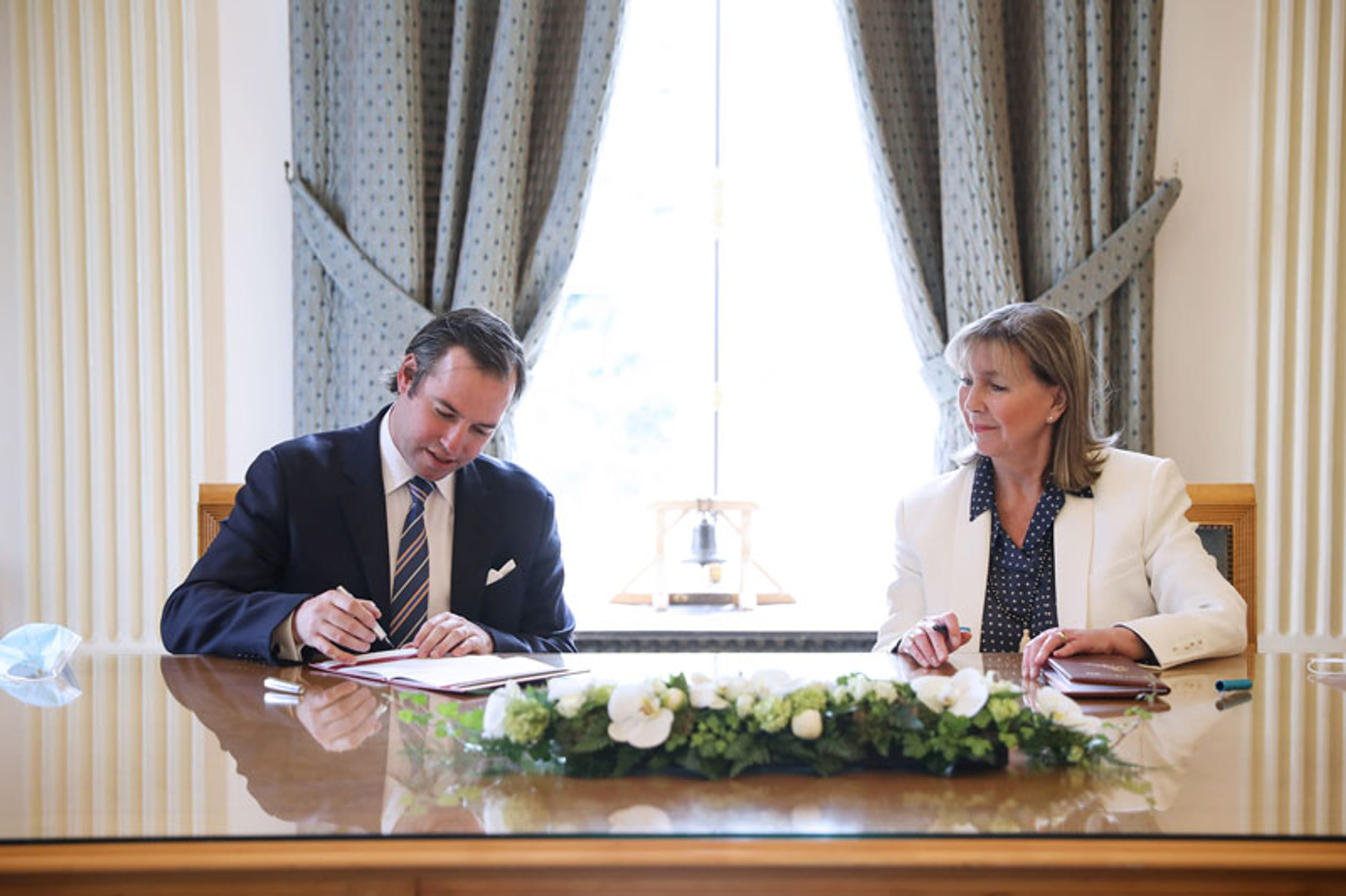 Guilaume_ondertekening_geboorteakte_1.jpg