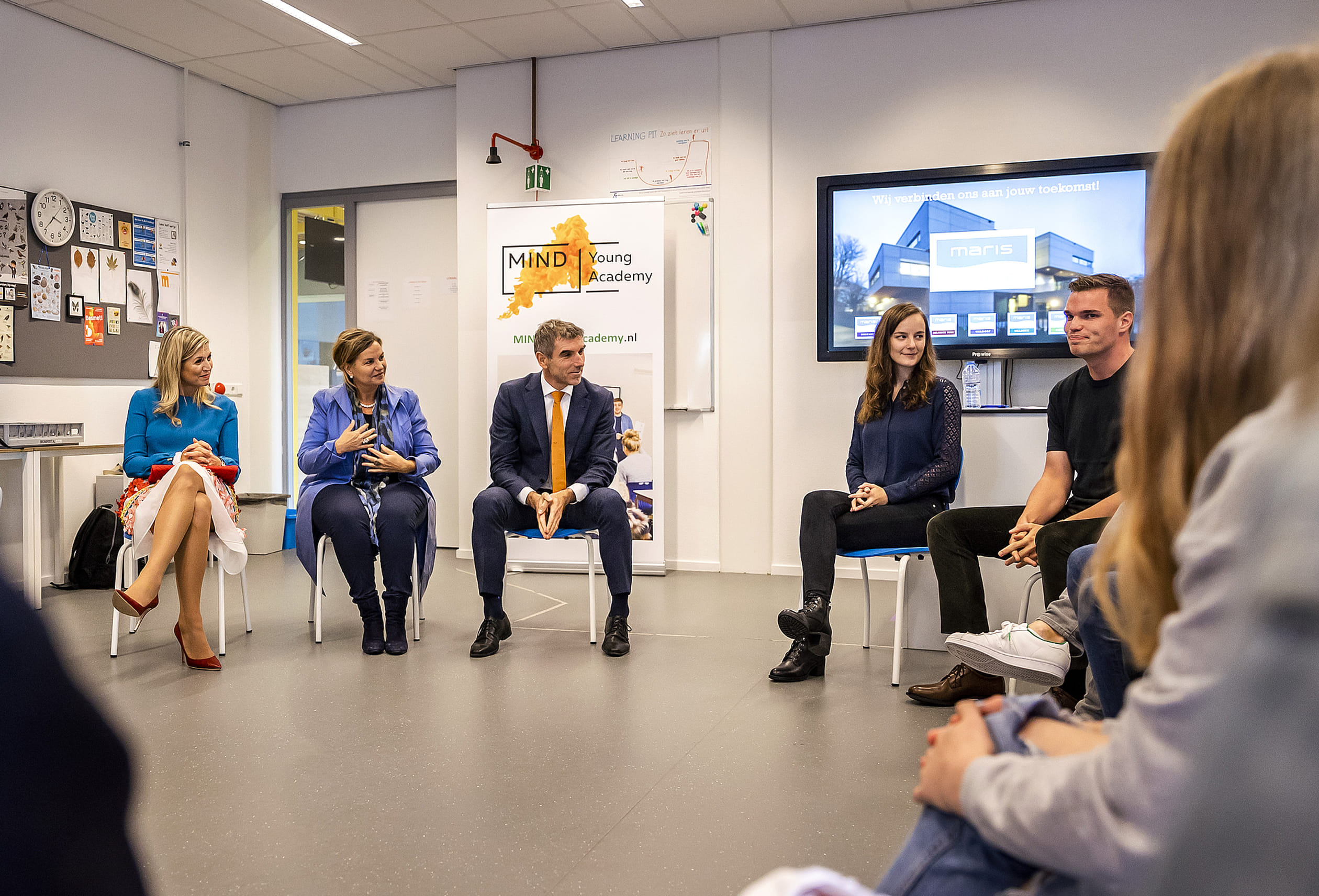 Koningin Maxima en staatssecretaris Blokhuis bezoeken Maris College