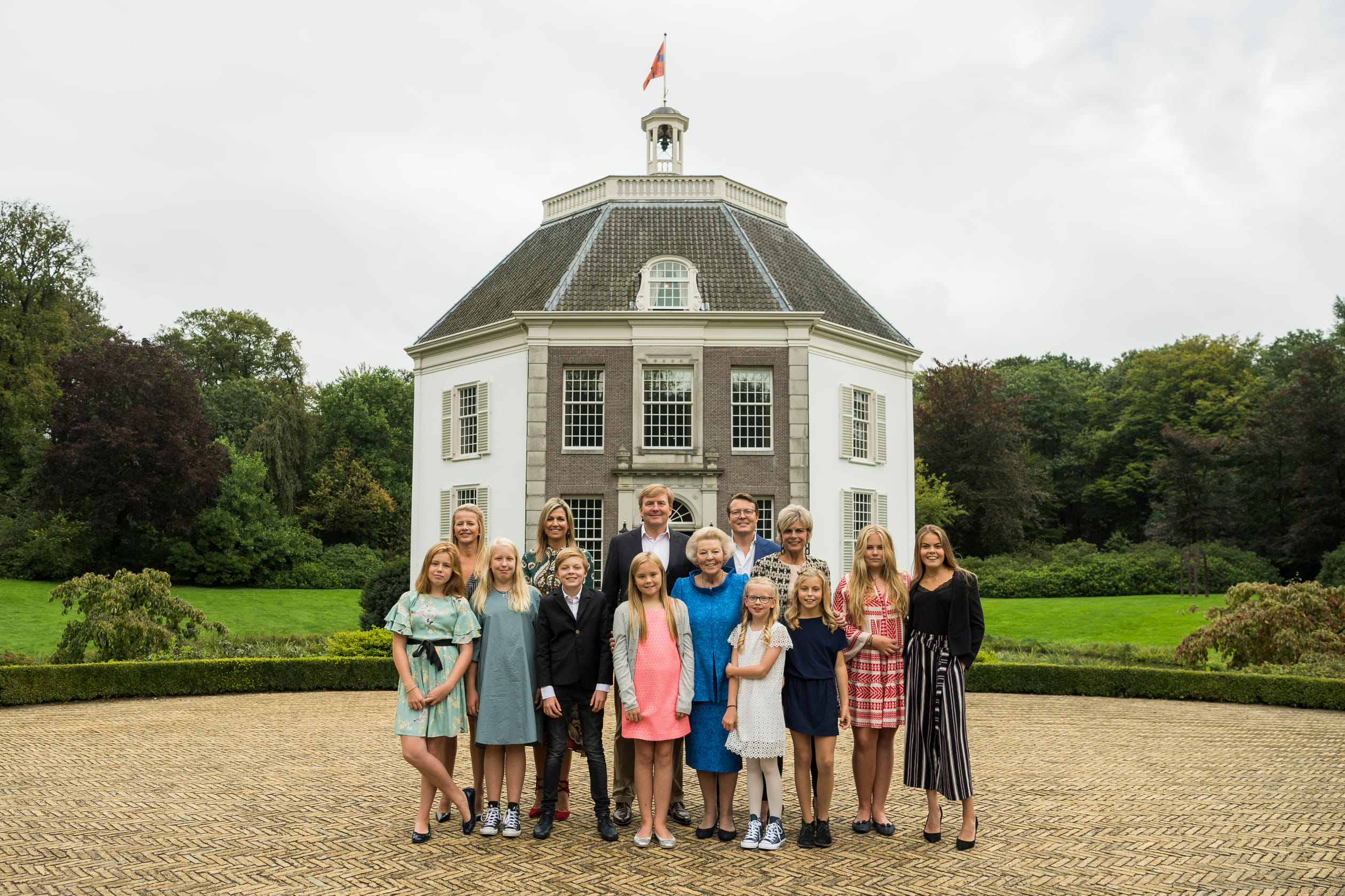 prinses-beatrix-met-familieleden.jpg