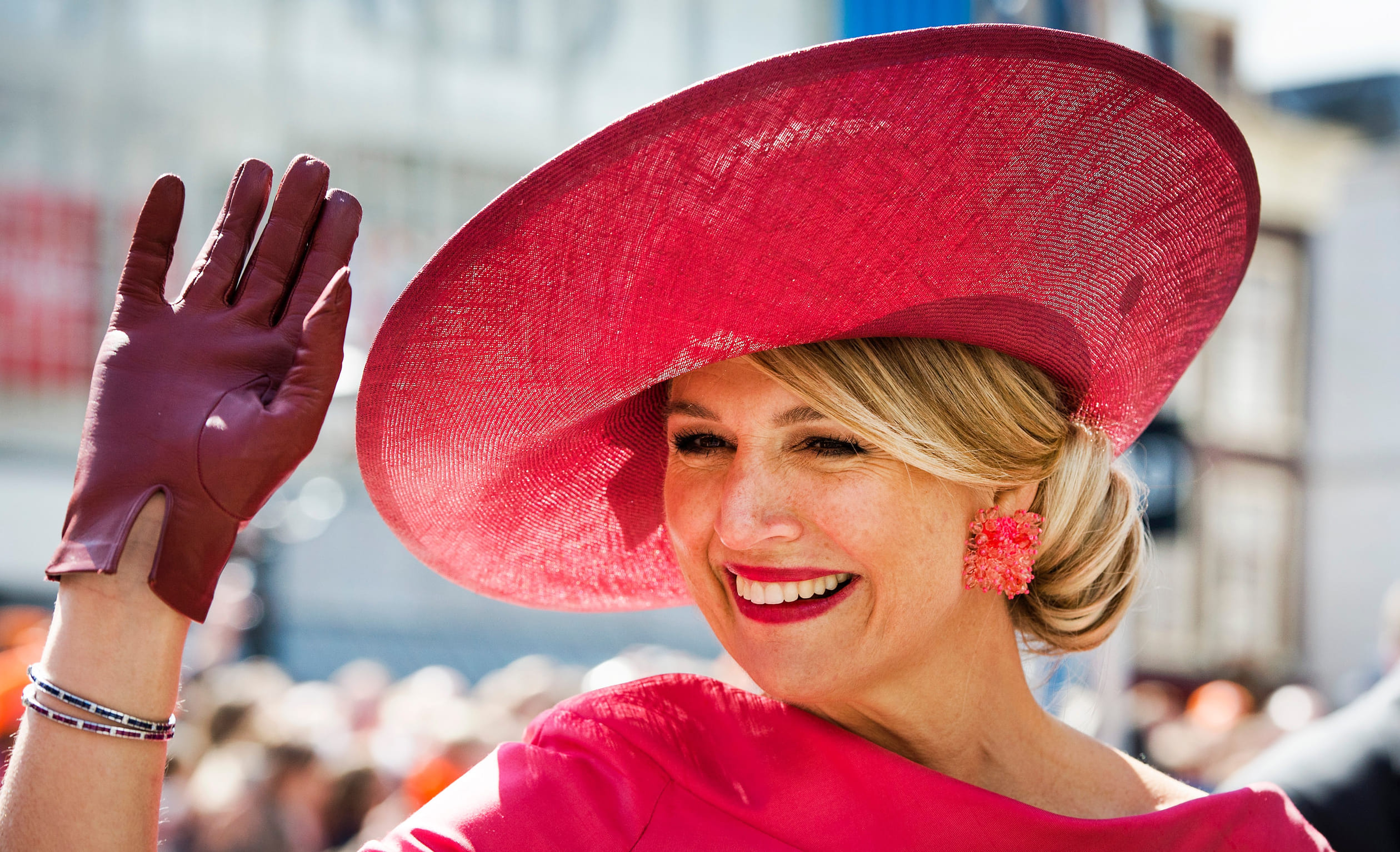 Koningin_Ma__xima_roze_hoed.jpg