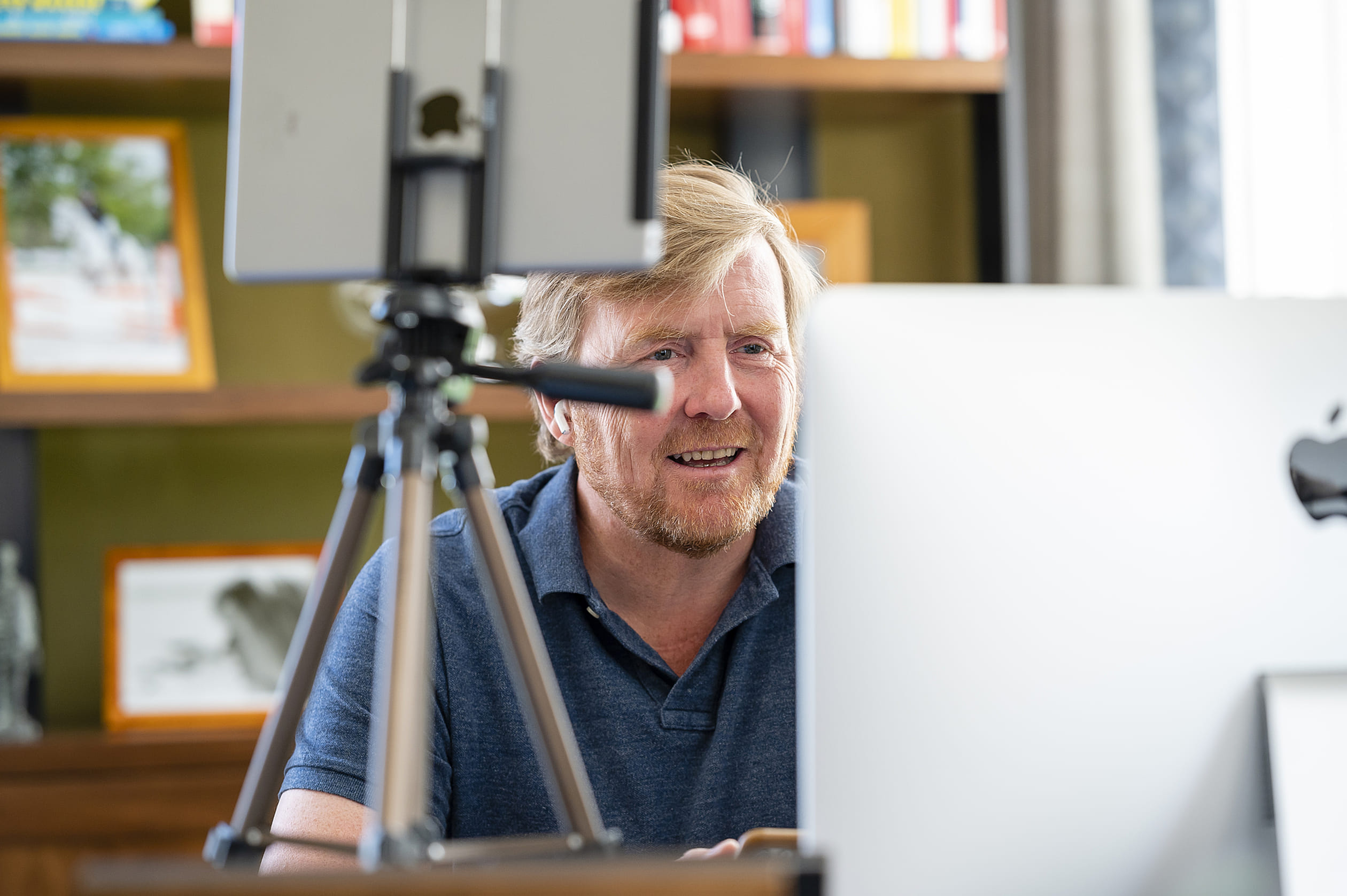 Koning_in_werkkamer.jpg