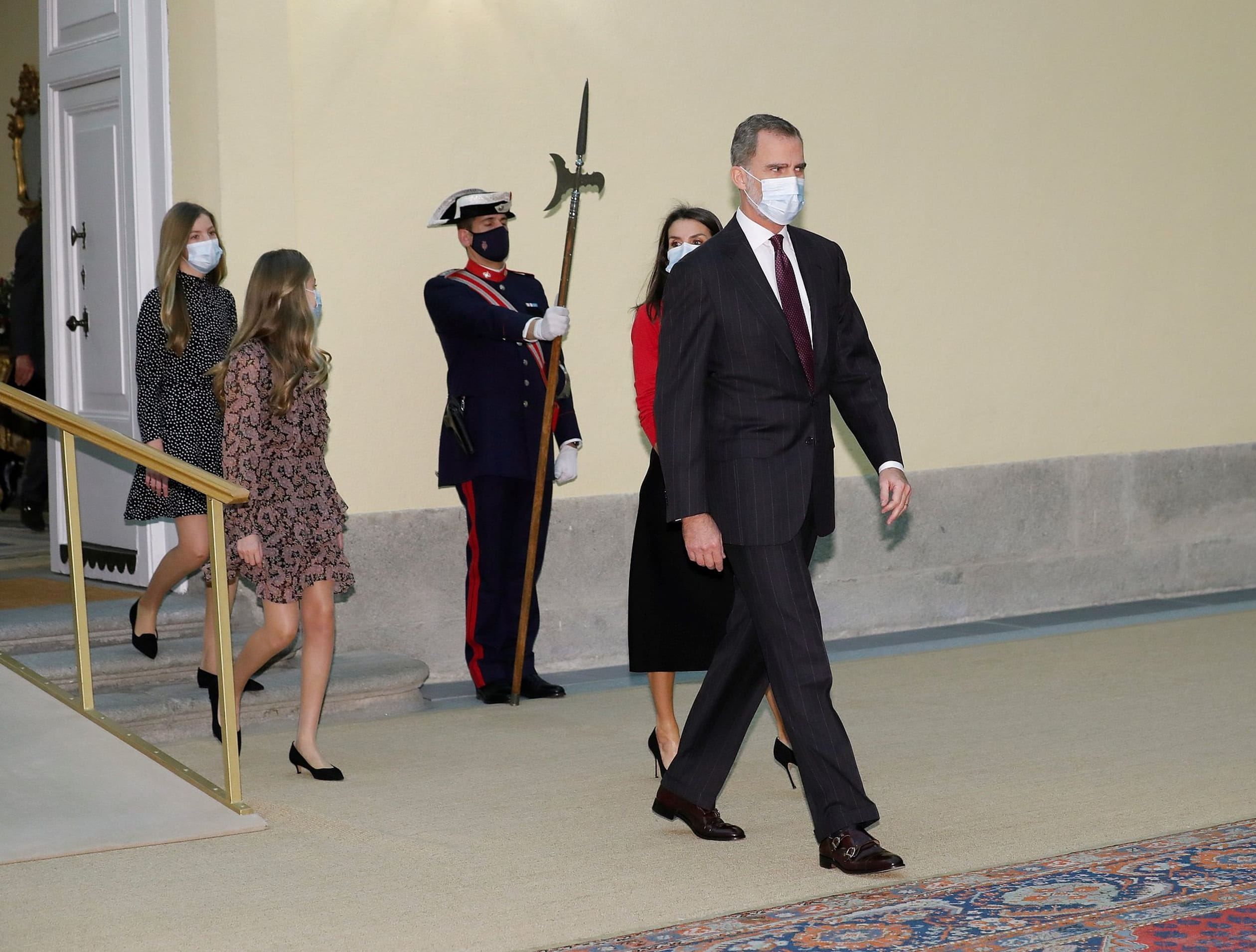 Spaanse_royals_met_kinderen_4.jpg