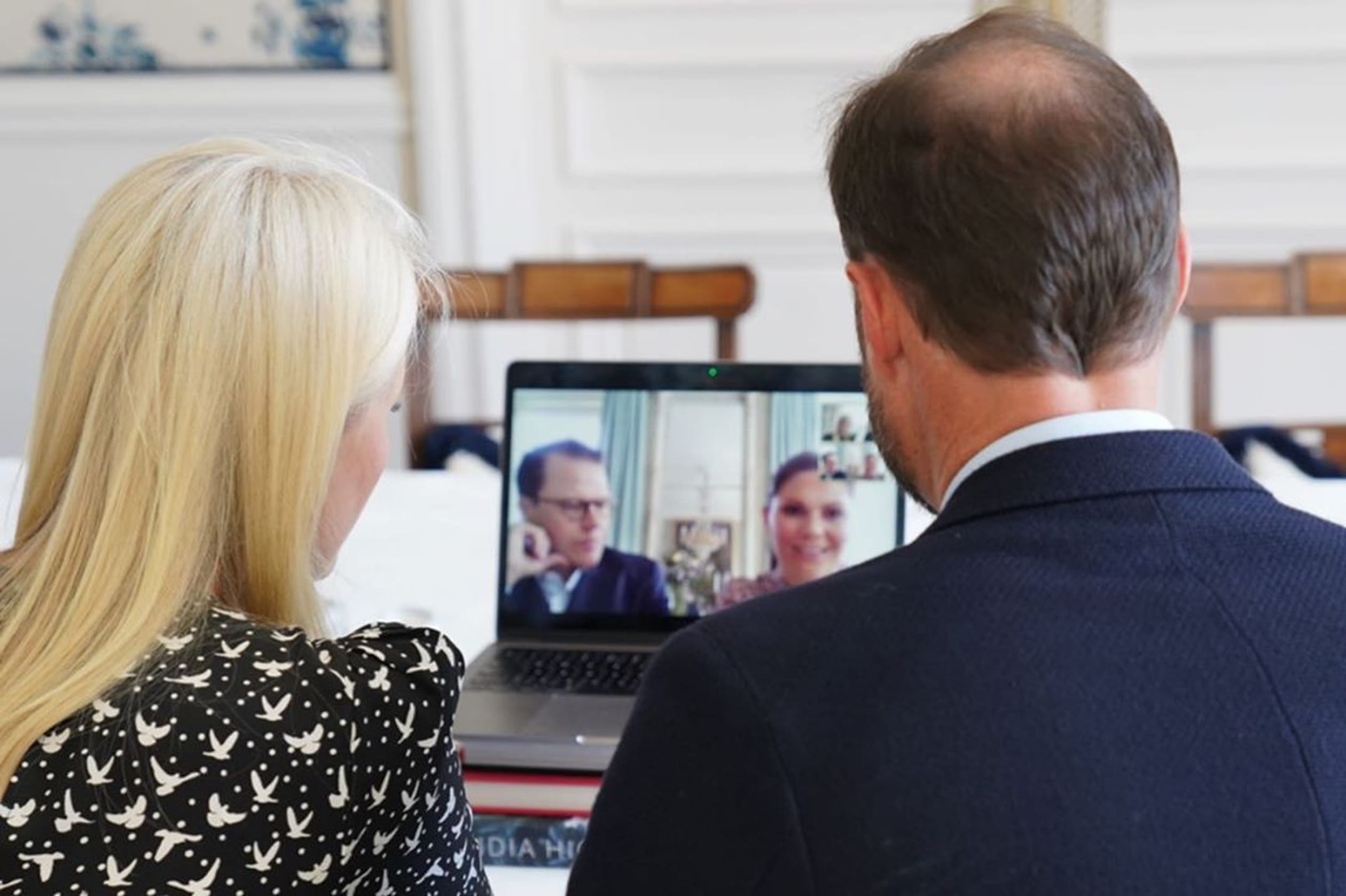kroonprins_haakon_noorwegen_videobellen.jpg