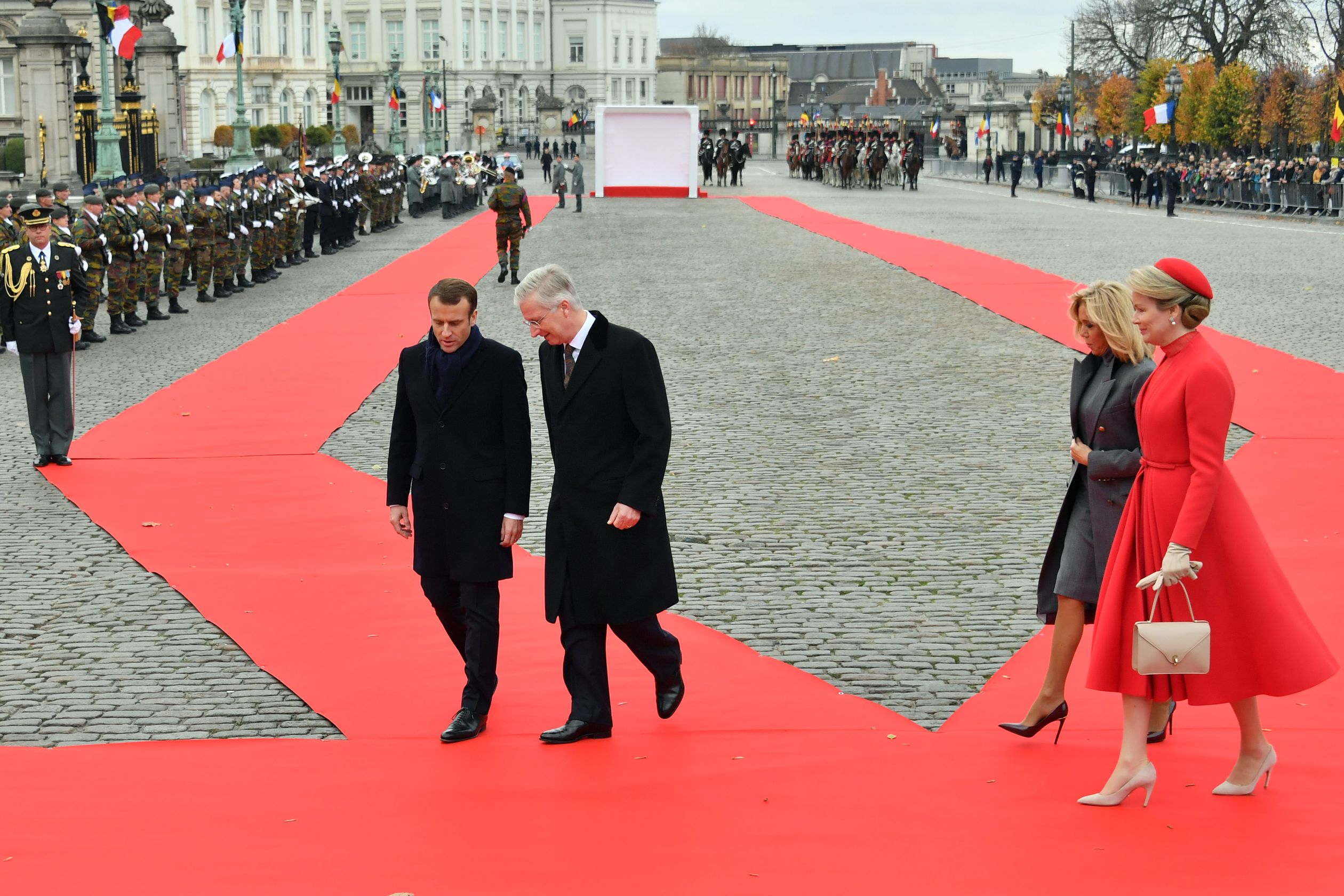 ceremonieel_ontvangst_staatsbezoek_Macron_Belgie.jpg