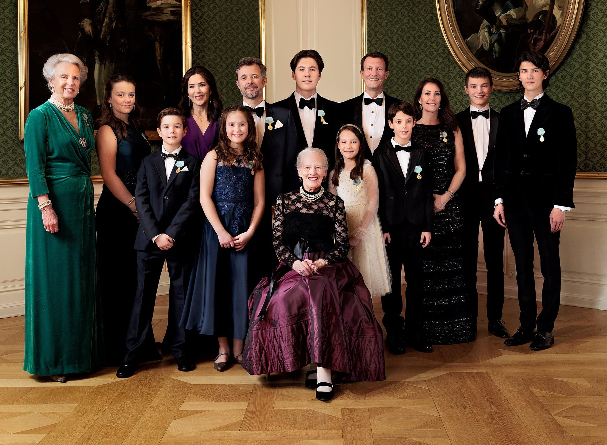 Familiefoto_koninklijke_familie_Denemarken.jpg