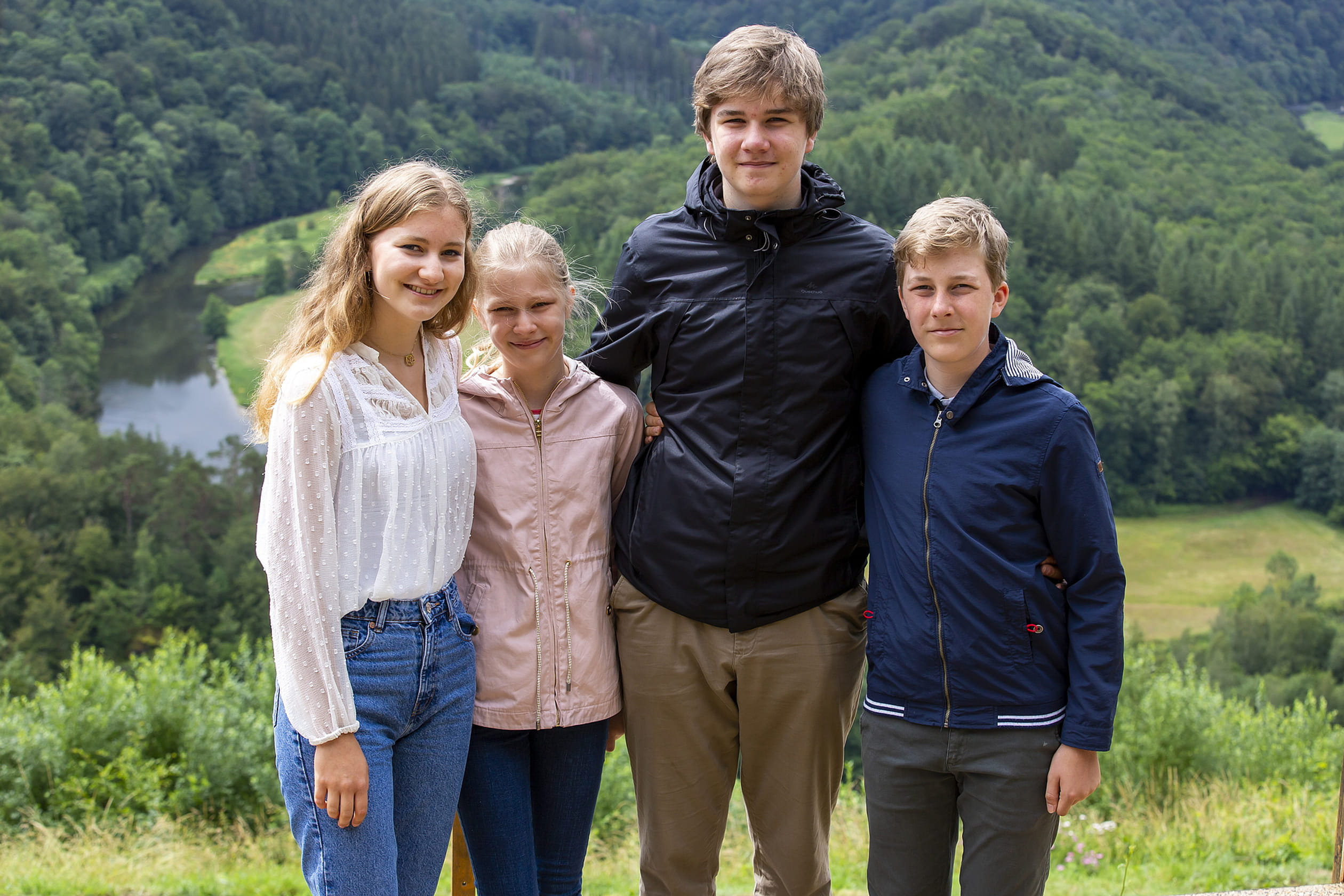 Prinses_Elisabeth_met_broers_en_zus.jpg