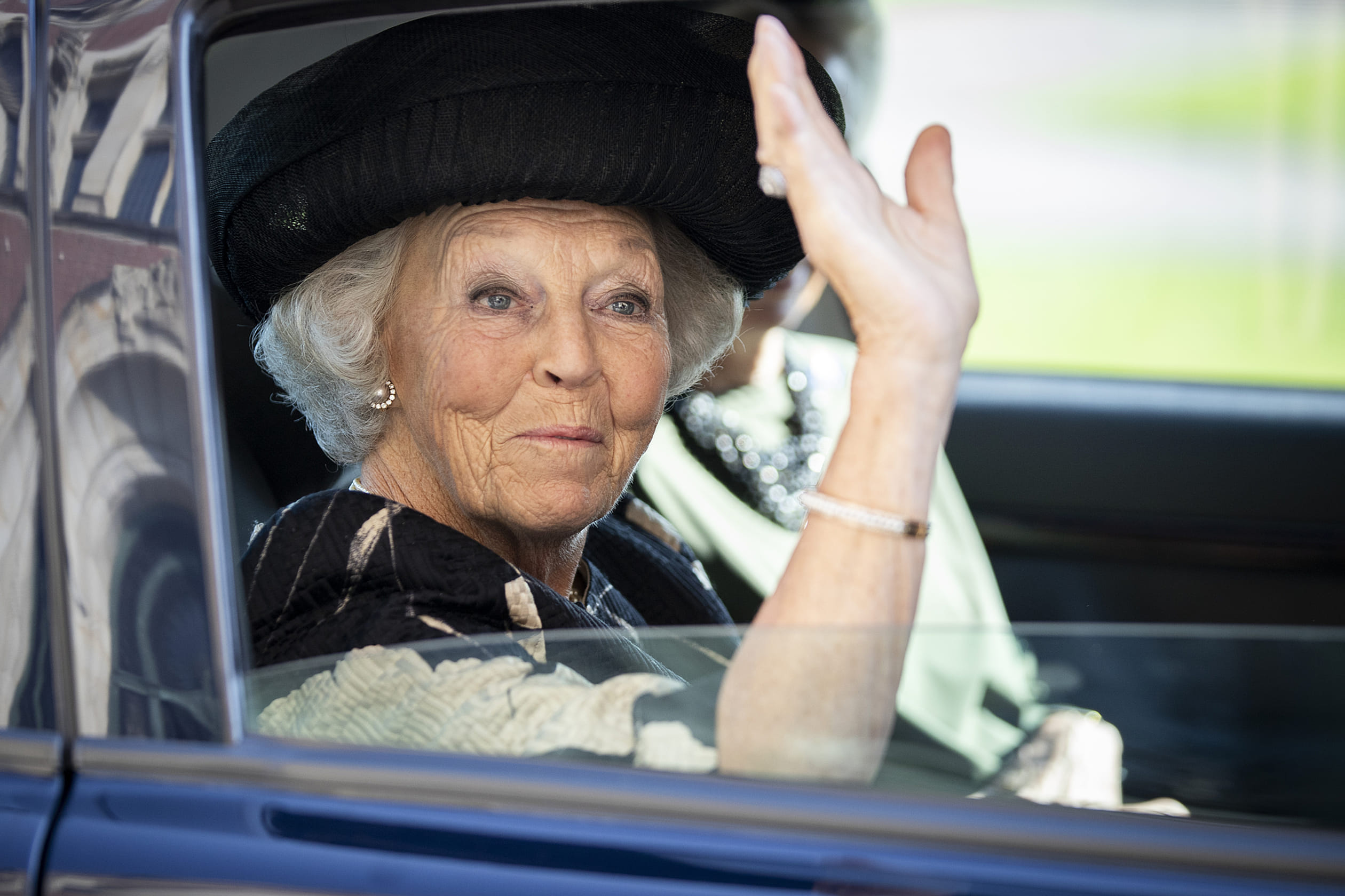 Prinses_Beatrix_werkbezoek_Den_Haag.jpg