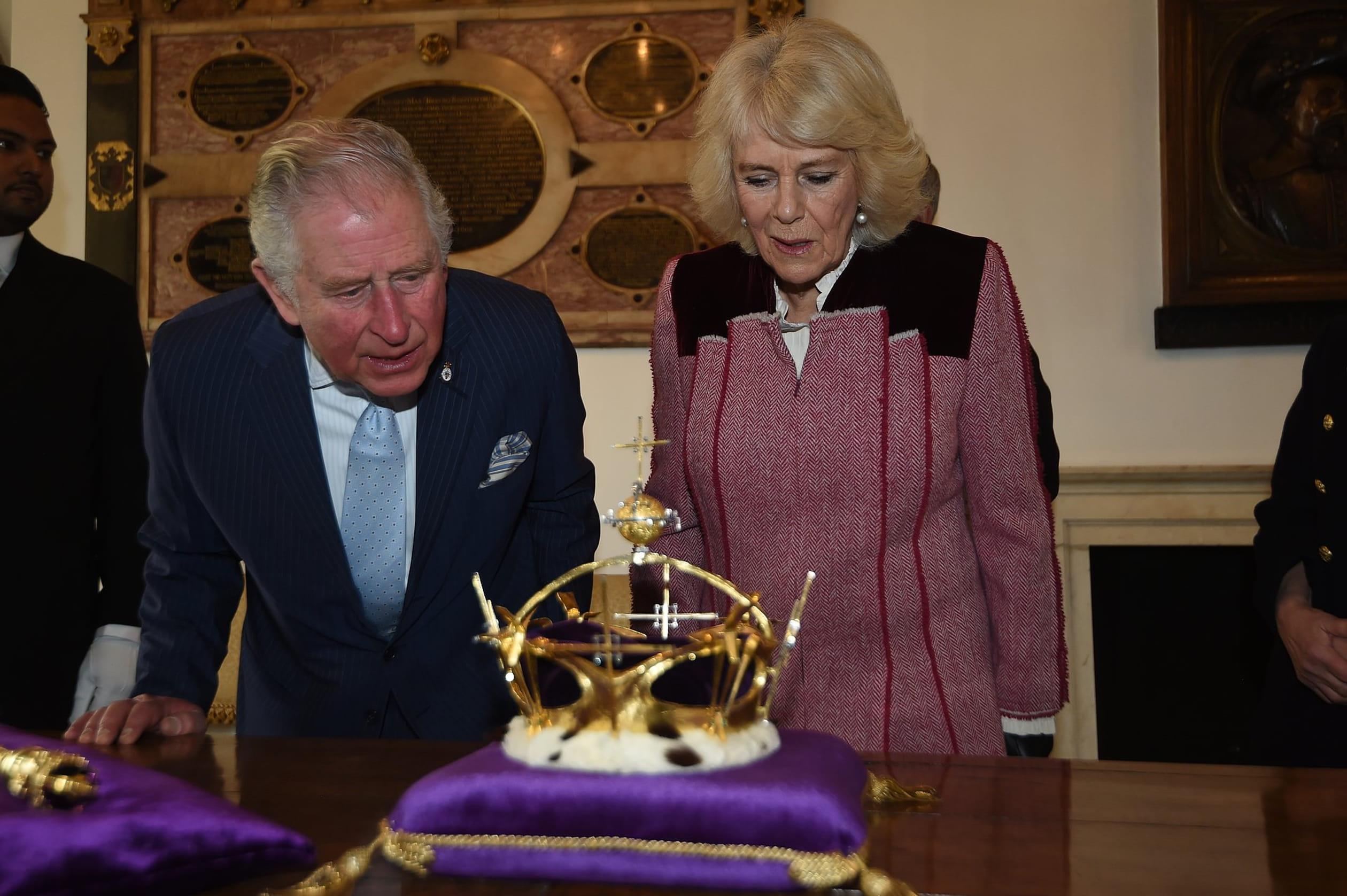 charles_camilla_tower_of_london_kroon.jpg