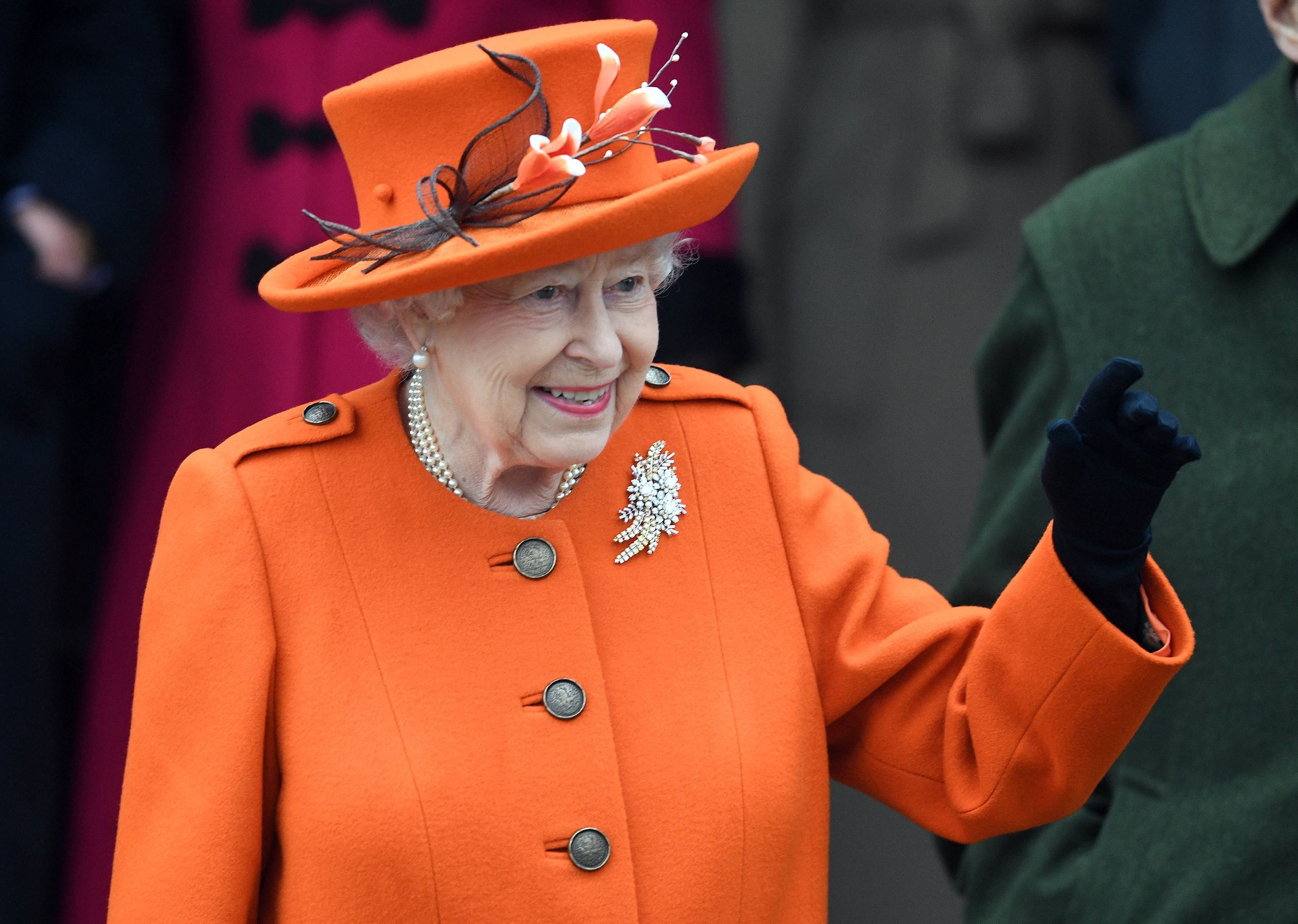 Koningin_Elizabeth_oranje_oufit.jpg