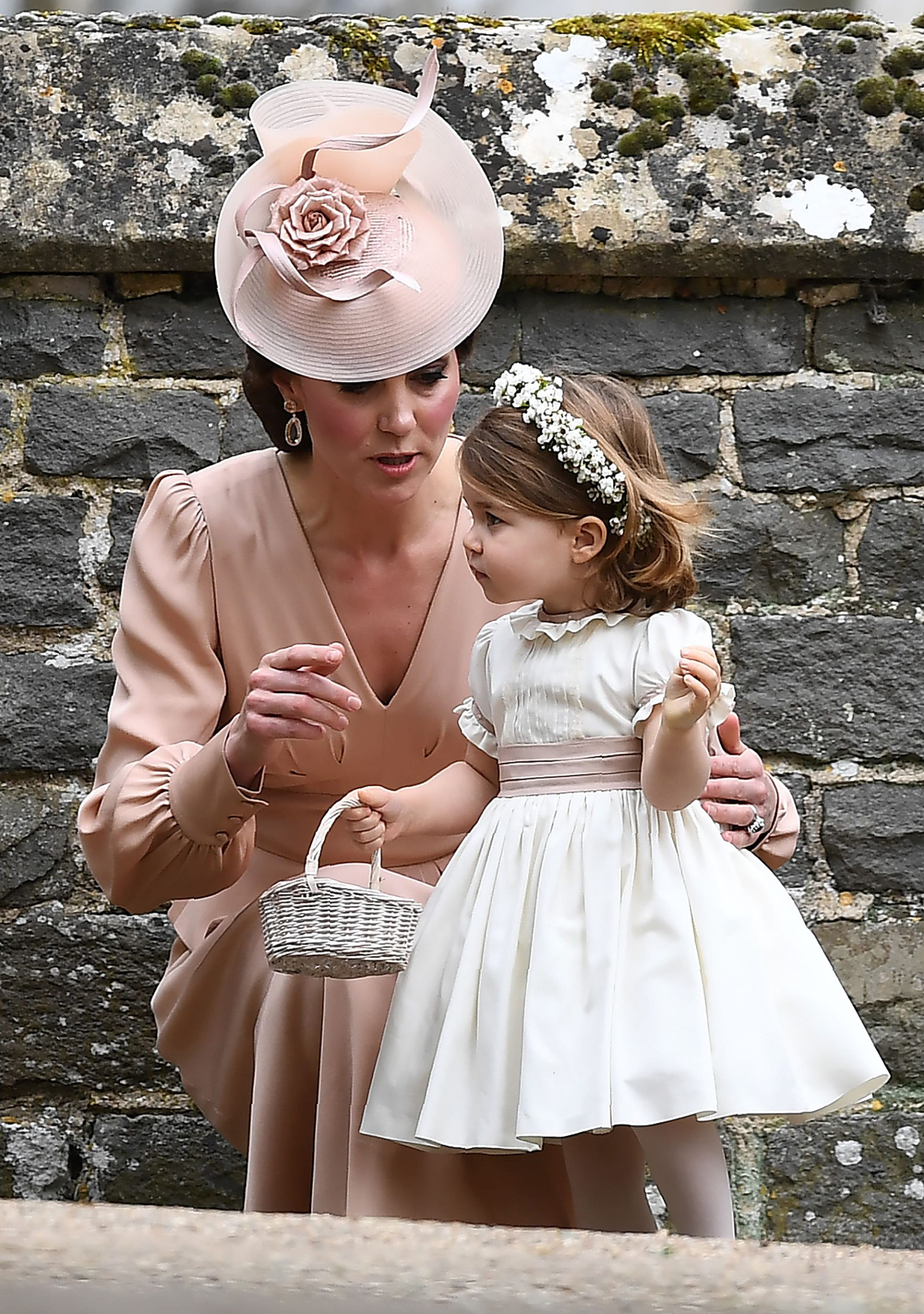 20 mei 2017 - Charlotte is bruidsmeisje tijdens het huwelijk van haar tante Pippa