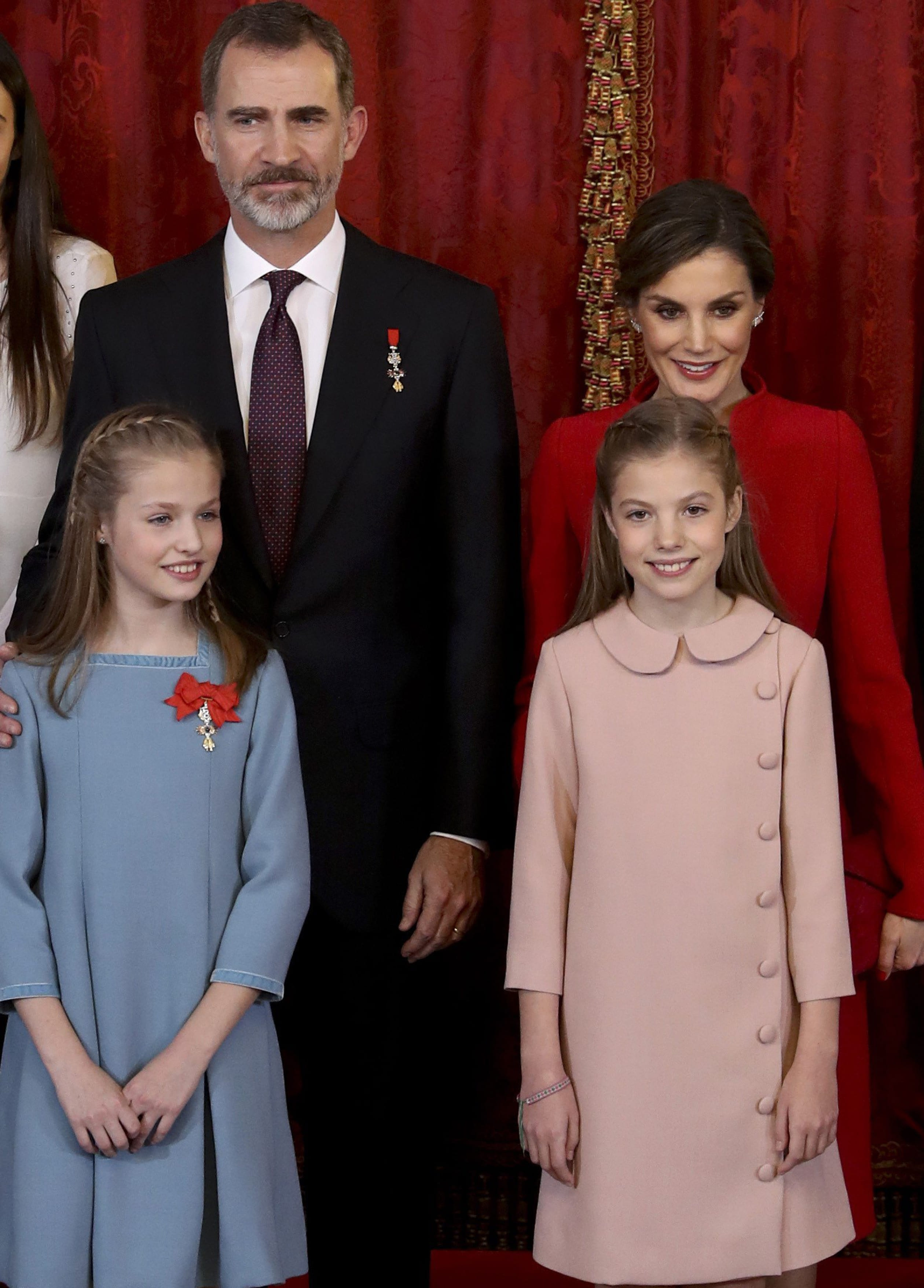 Felipe_Letizia_Leonor_Sofia.jpg