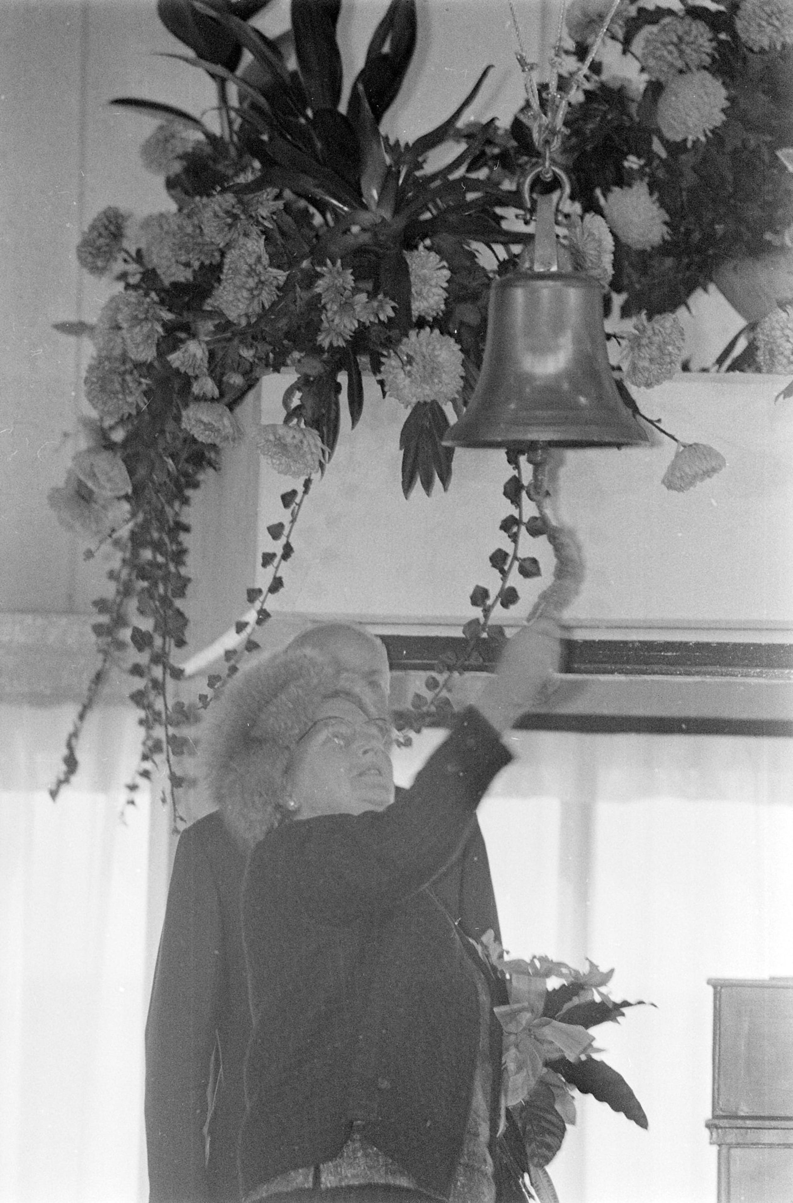 Koningin_Juliana_stelt_gemaal_in_gebruik.jpg