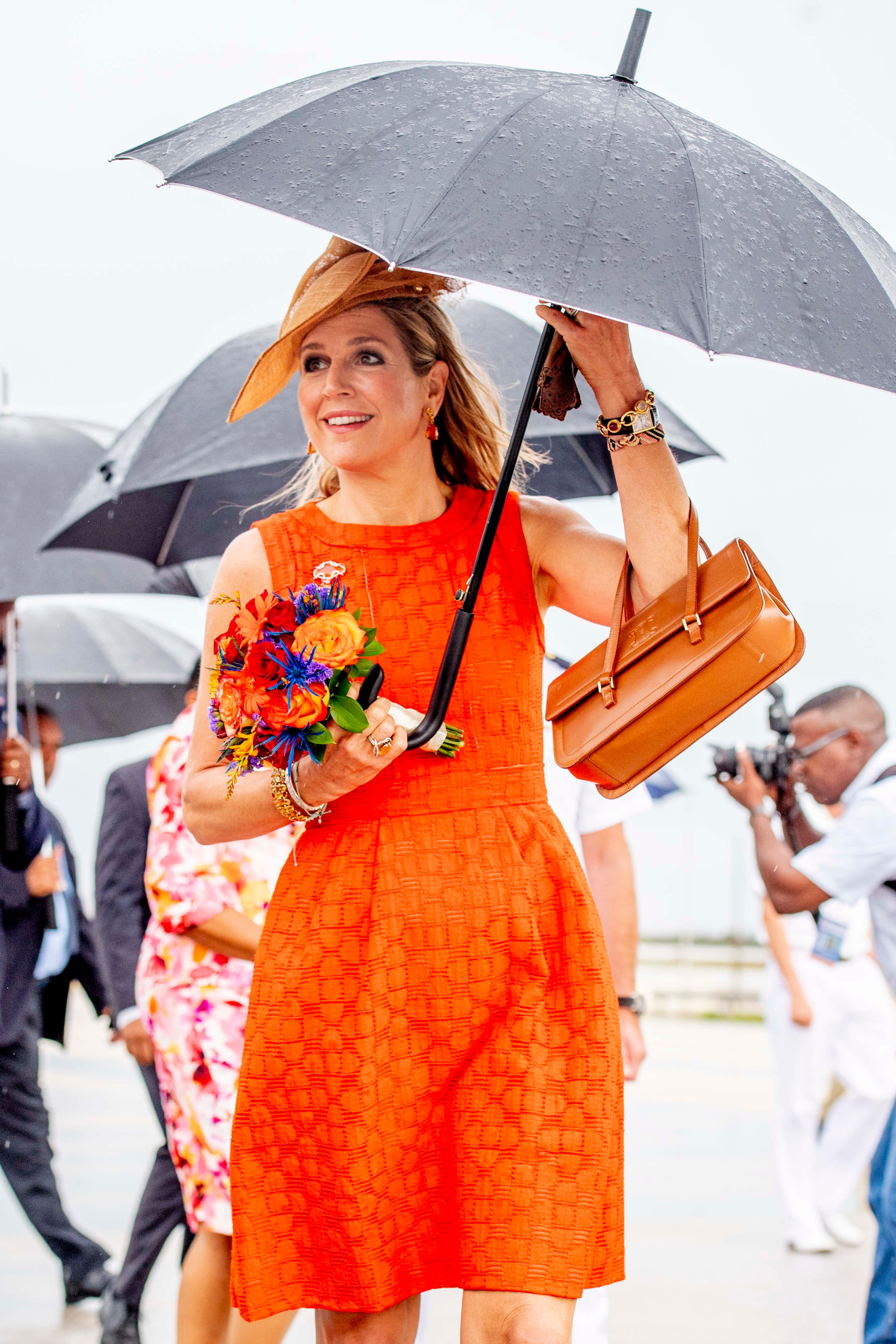 Koningin_Maxima_met_paraplu.jpg