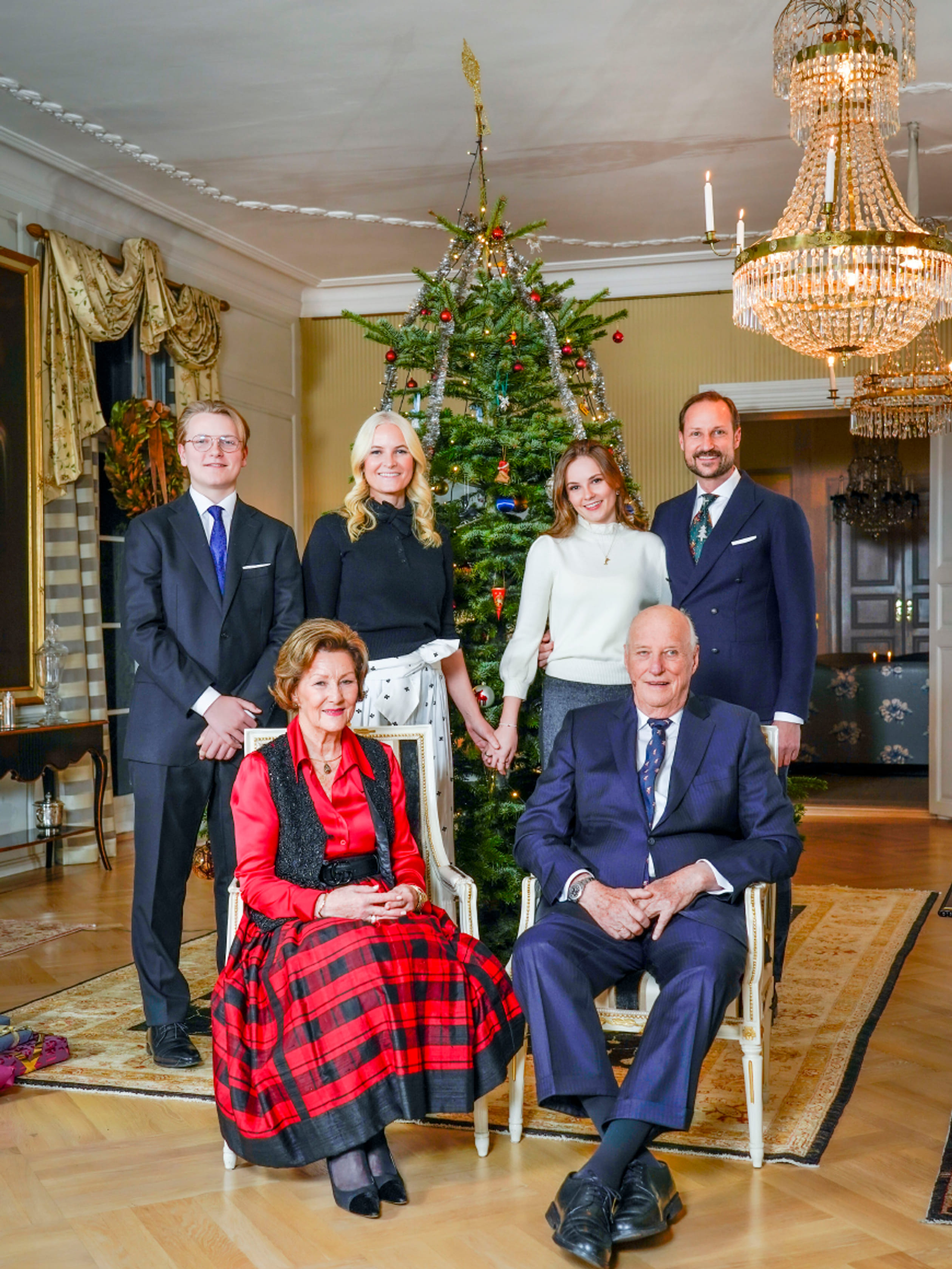 Noorse_royals_kerst_2021_1.jpeg