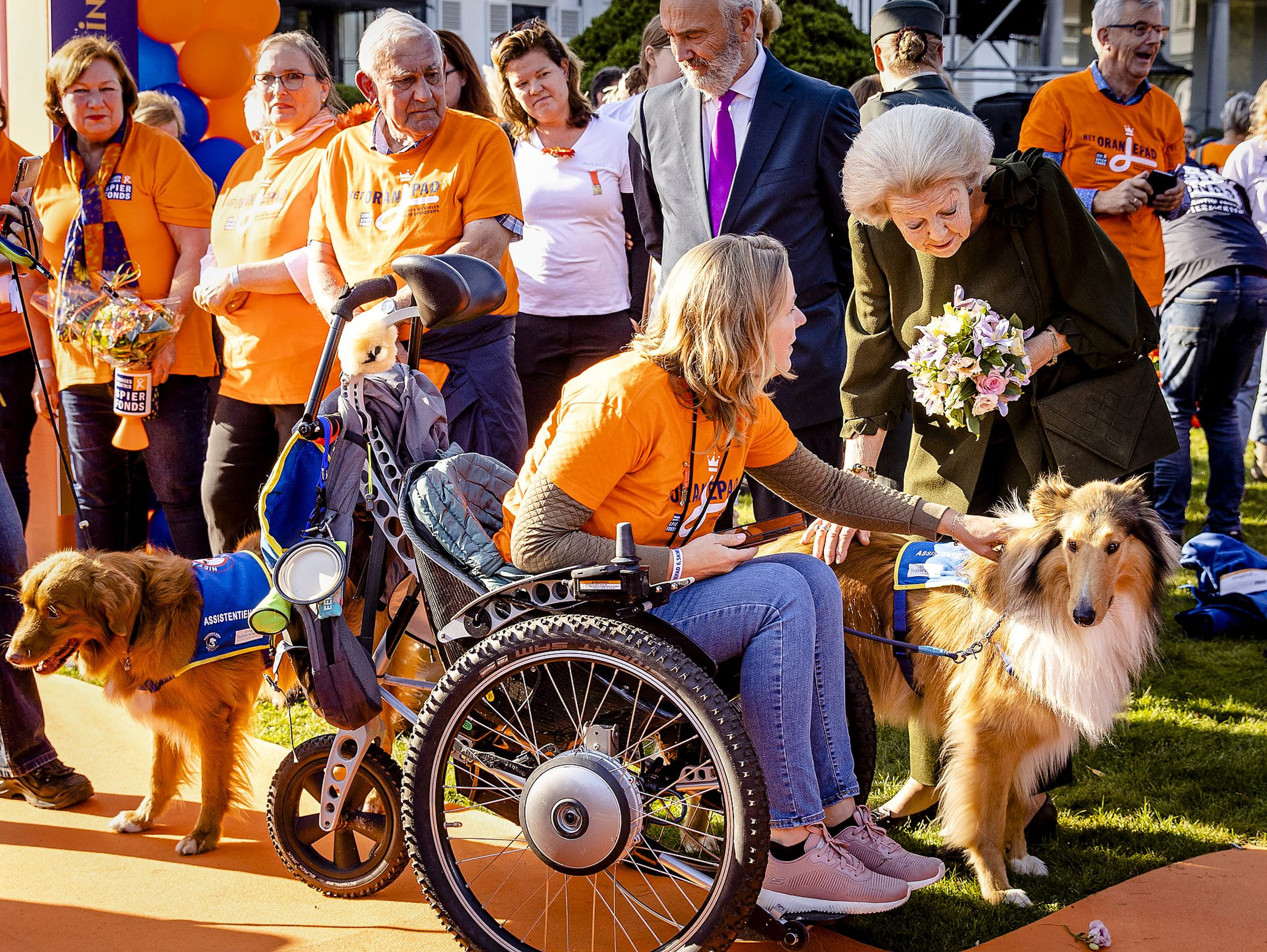 Beatrix_bezoekt_spierfond_1.jpg