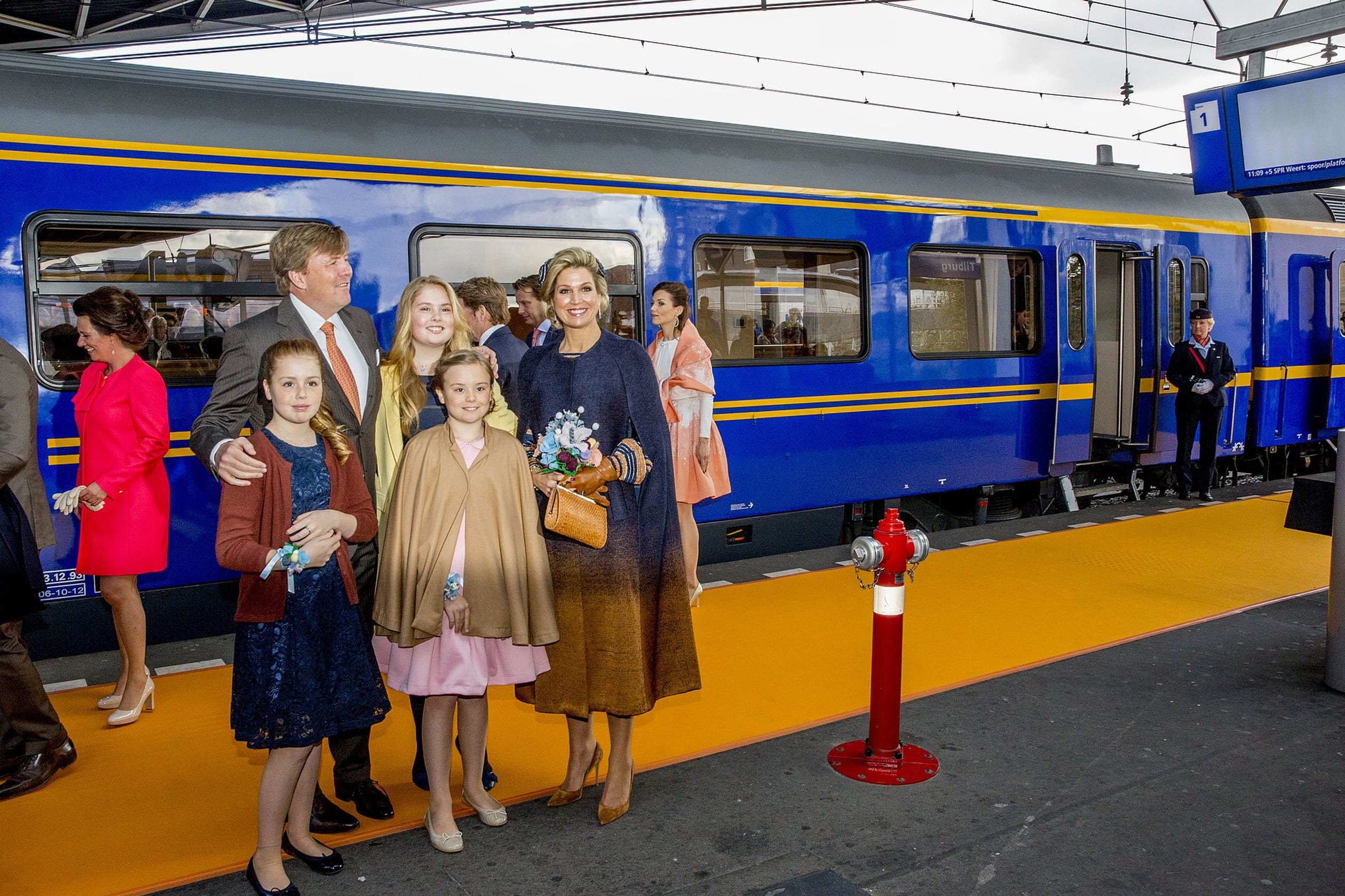 2017: De koninklijke familie komt aan in Tilburg om daar Koningsdag te vieren.