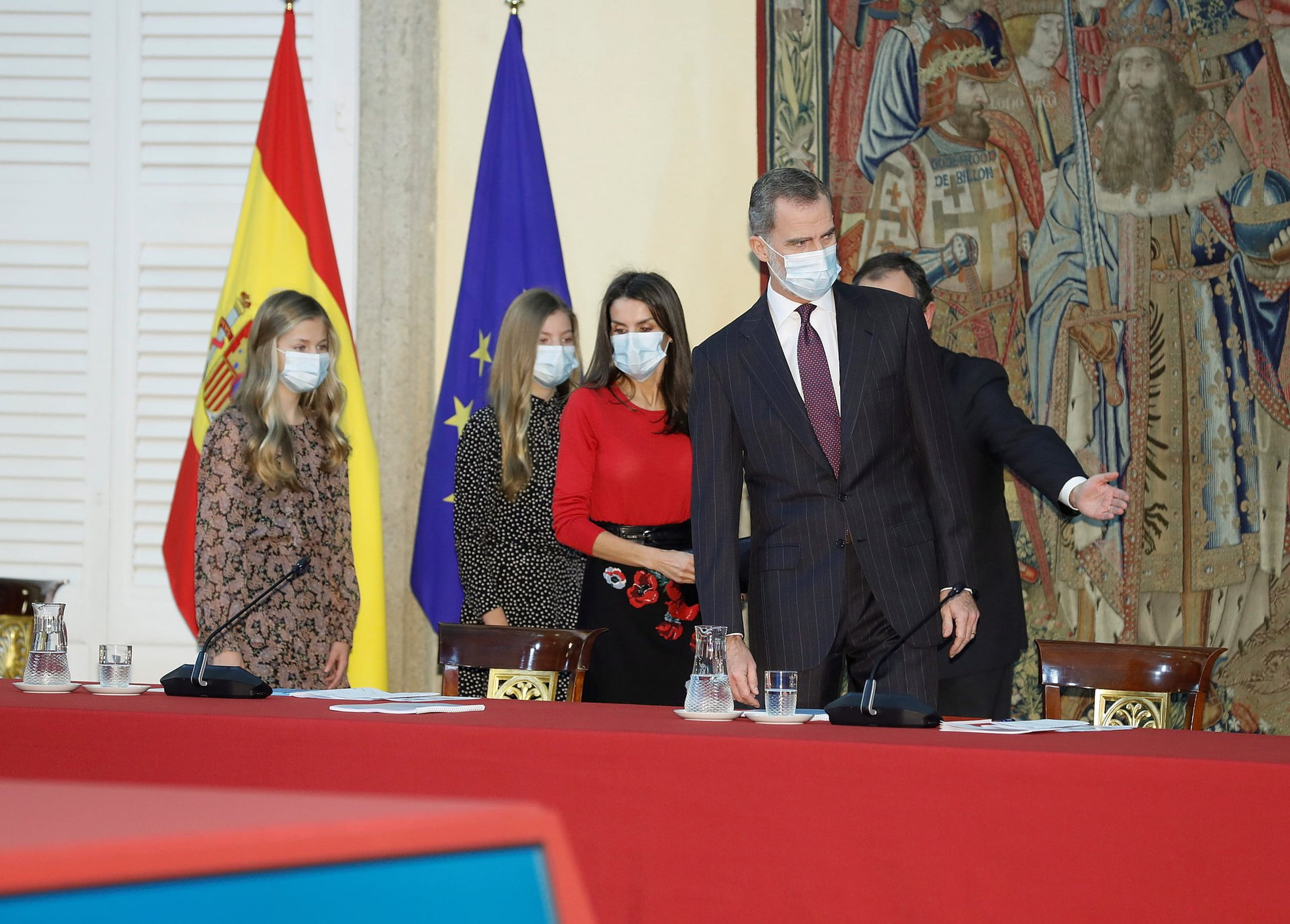 Spaanse_royals_met_kinderen_3.jpg