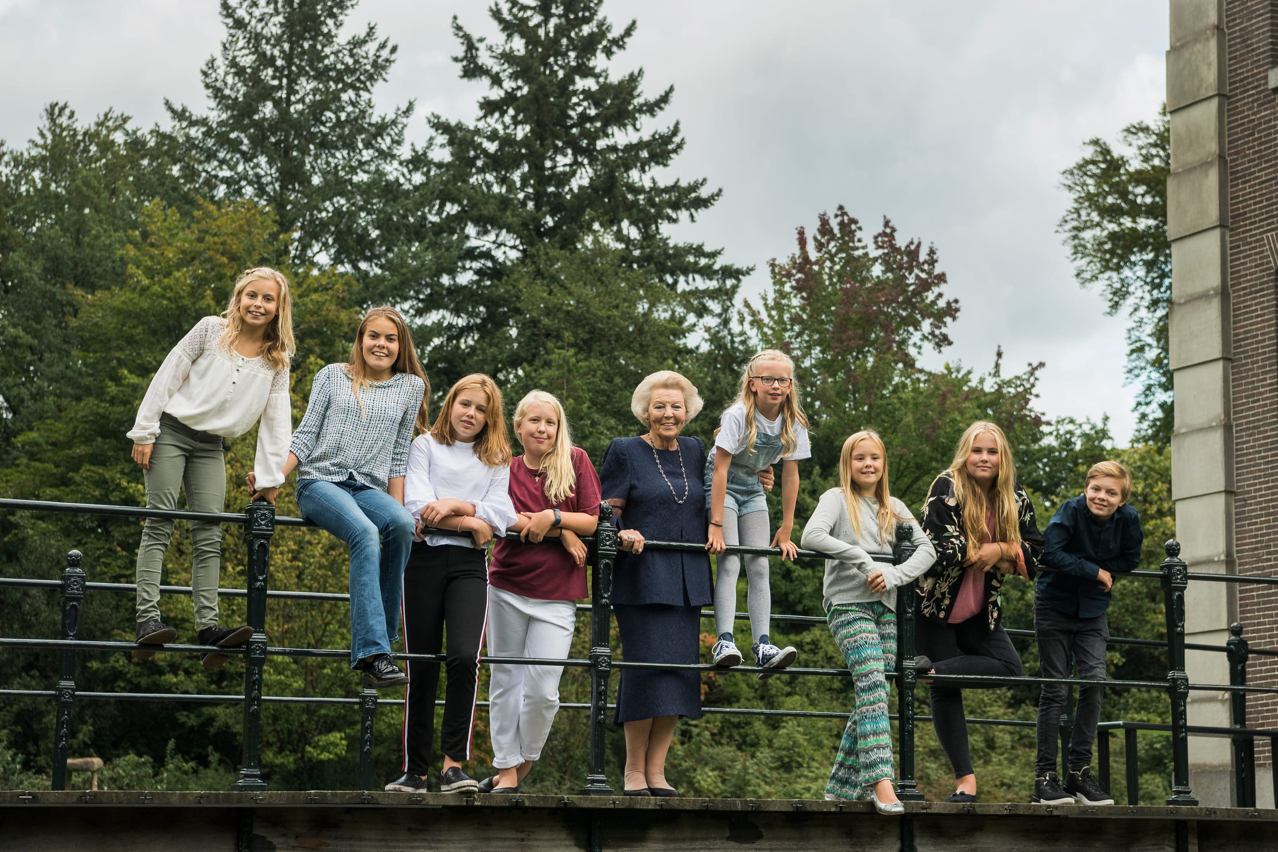 prinses-beatrix-met-kleinkinderen-2.jpg