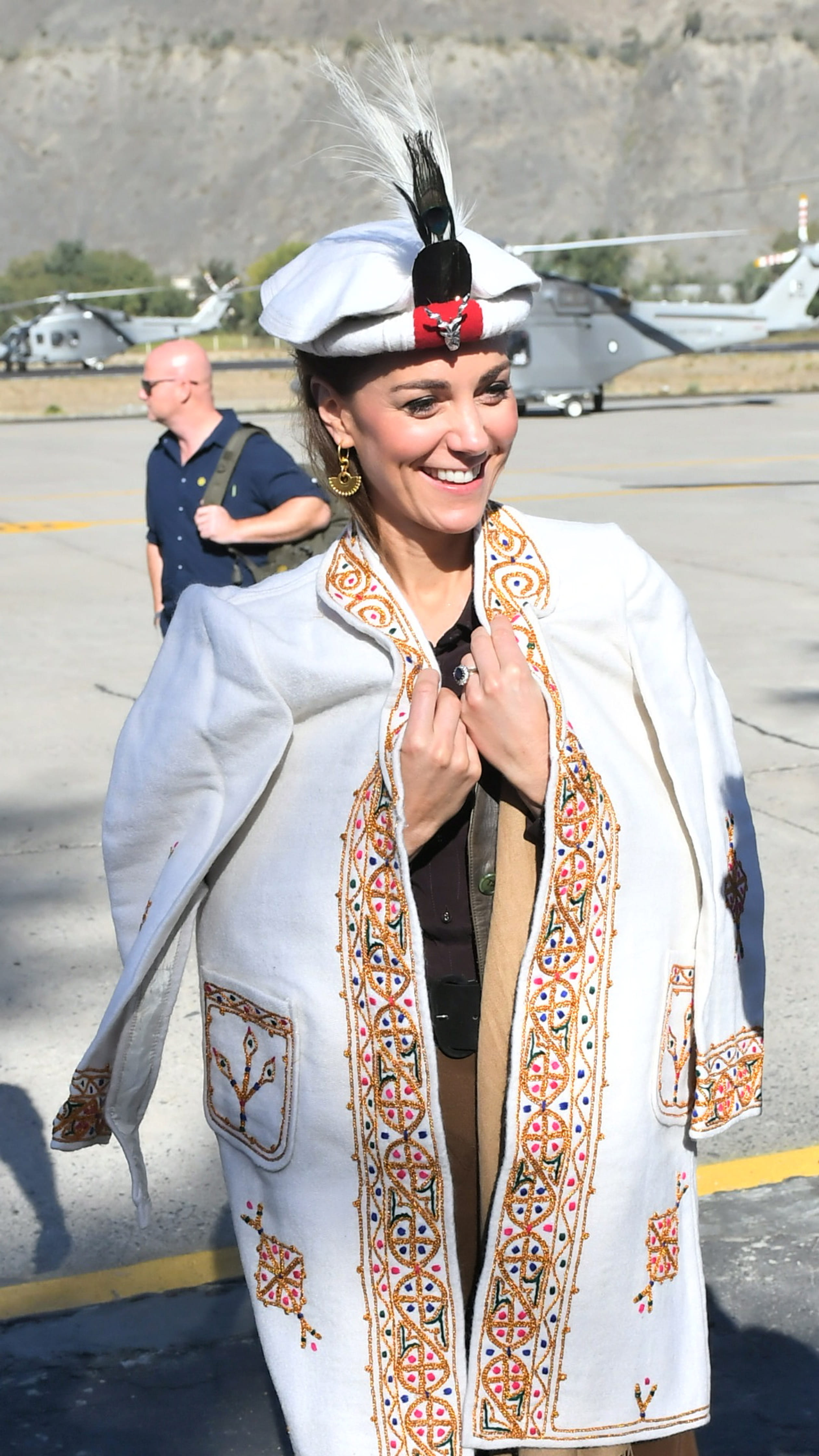 Kate-met-hoed-en-jas.jpg