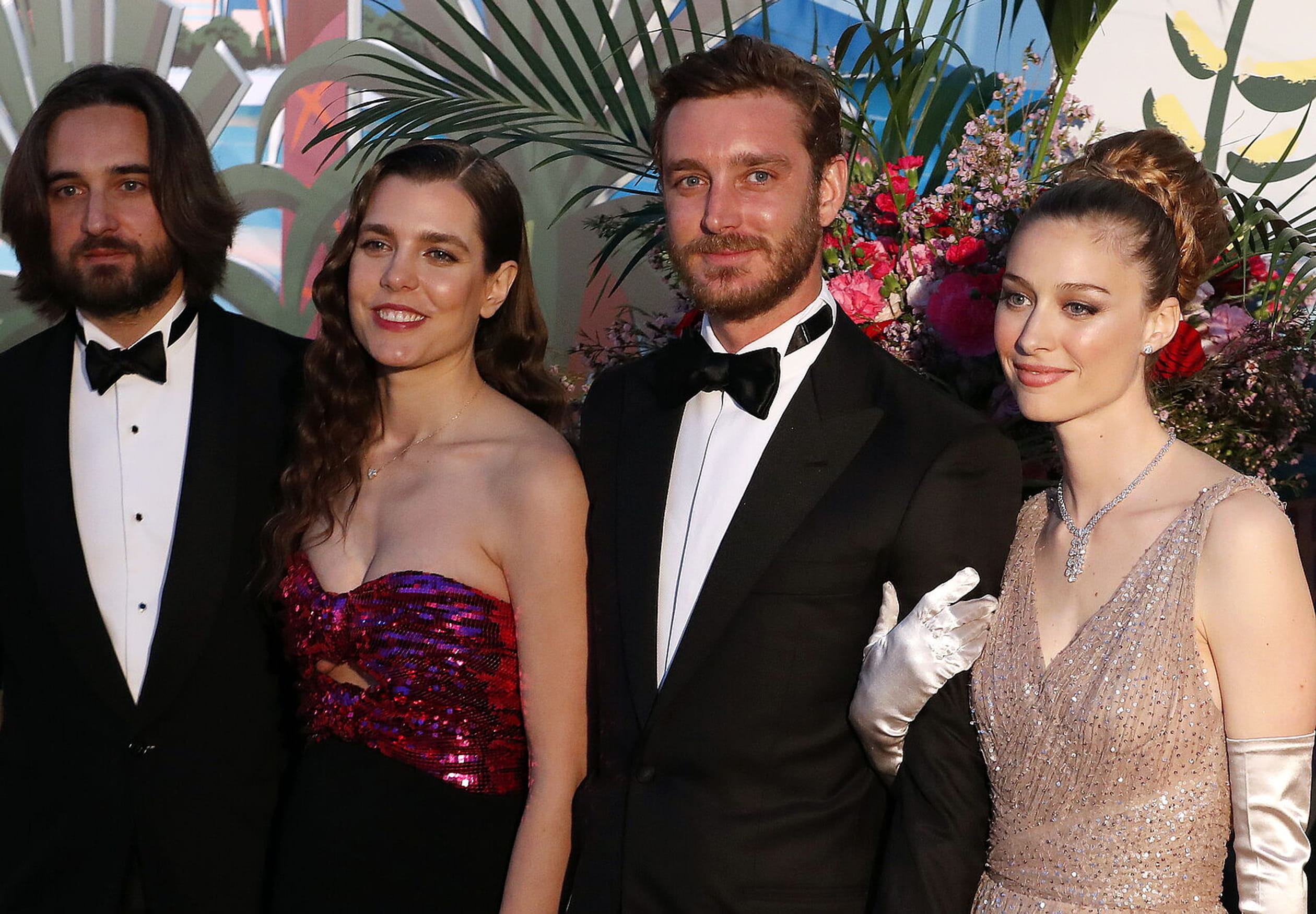 v.l.n.r. Dimitri Rassam, Charlotte Casiraghi, Pierre Casiraghi en Beatrice Borromeo.
