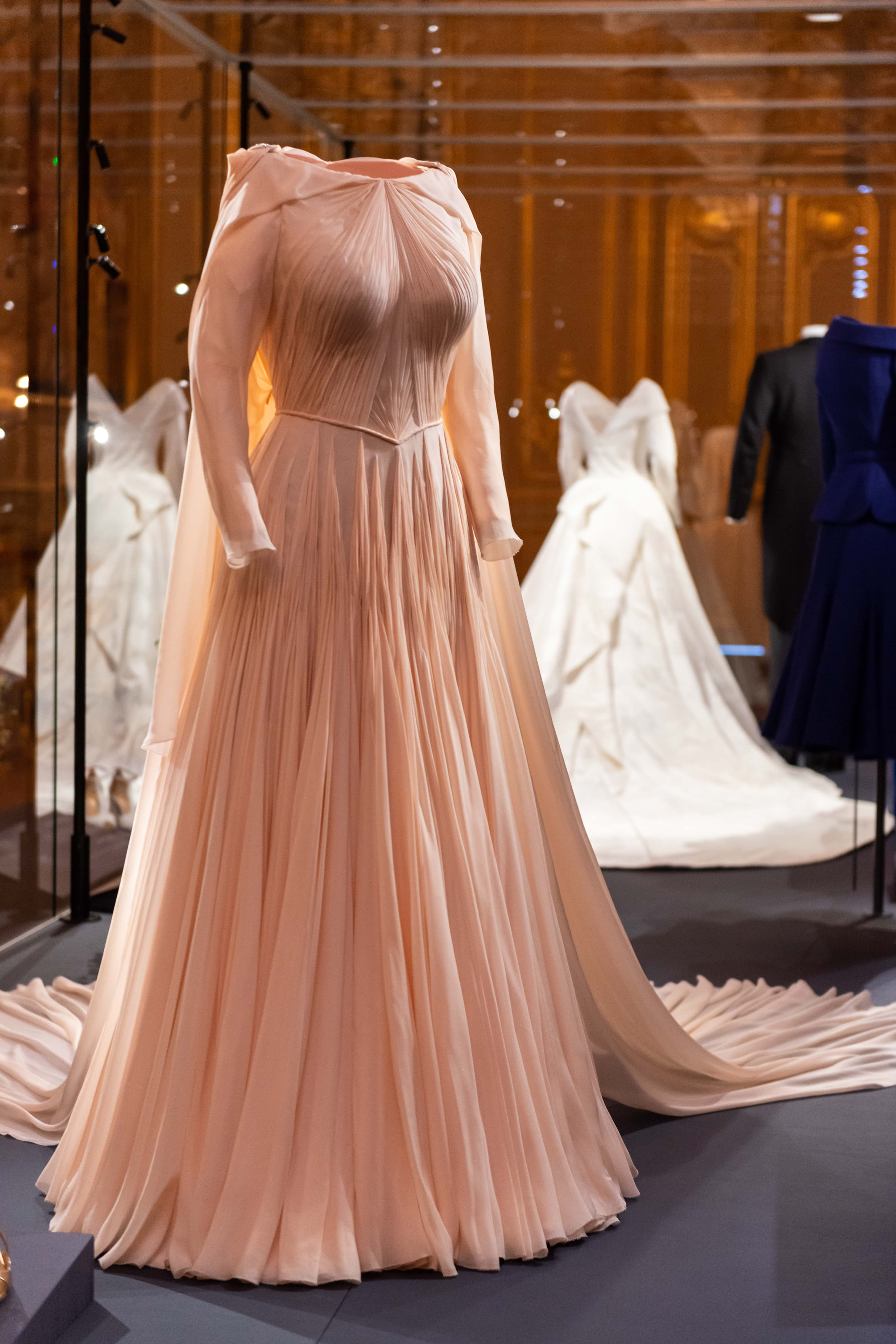 's Avonds op het feest droeg Eugenie een jurk van ontwerper Zac Posen.