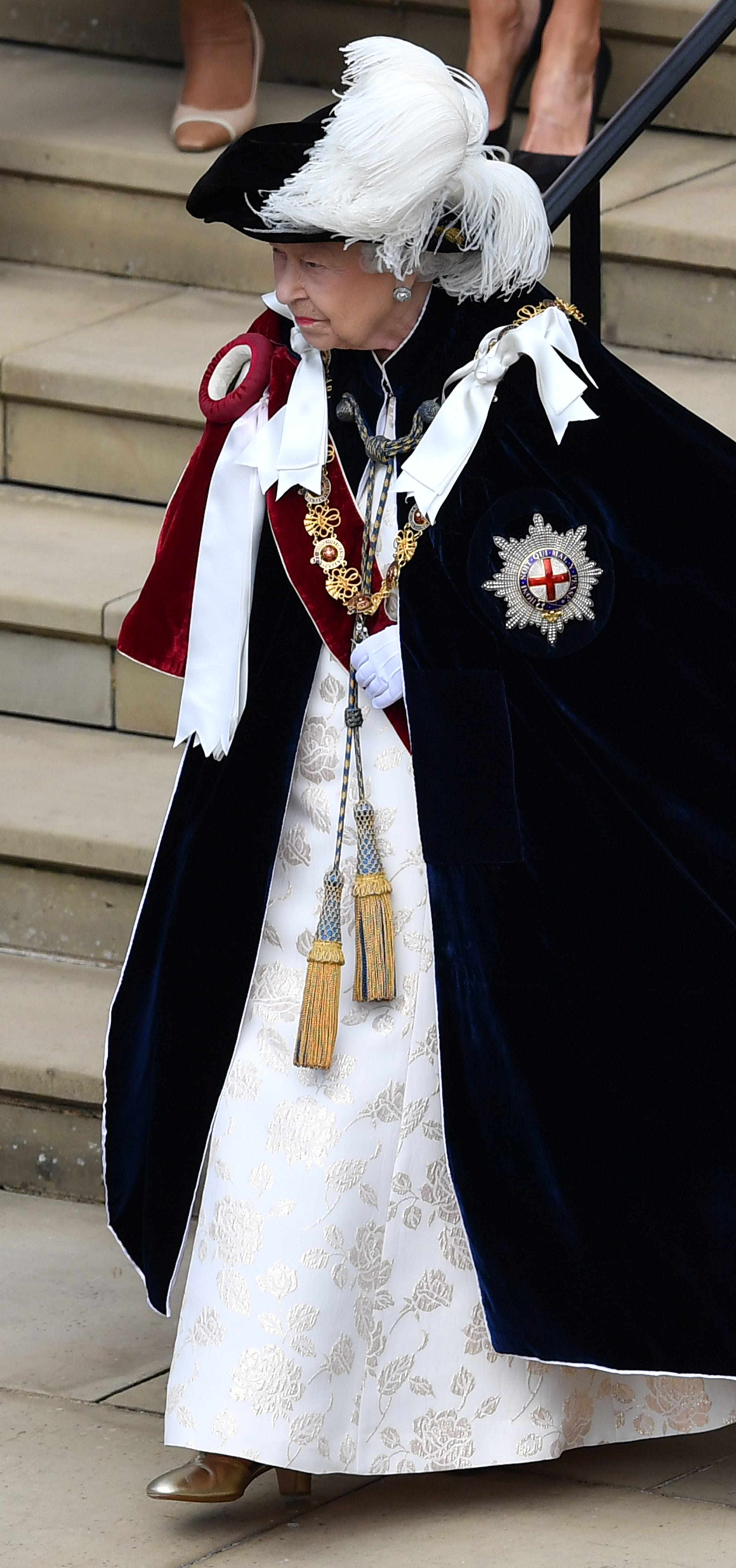 Koningin_Elizabeth_witte_jurk_mantel.jpg