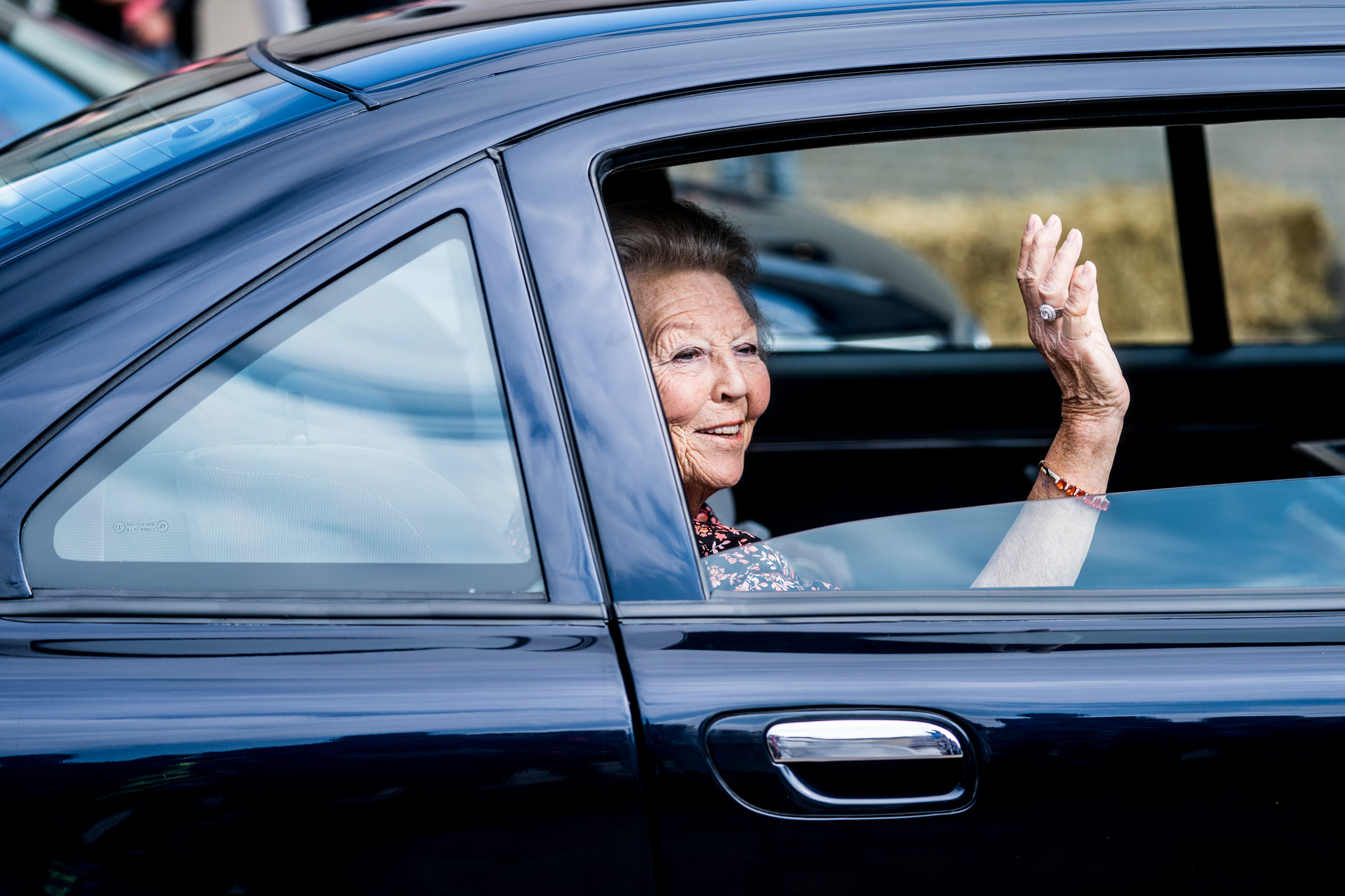 ZUIDWOLDE - Prinses Beatrix tijdens de opening van molen De Vlijt in Zuidwolde, Drenthe. Beltmolen De Vlijt, ook wel de Meule van Wassens, was twintig jaar buiten gebruik. ANP ROYAL IMAGES SIESE VEENSTRA