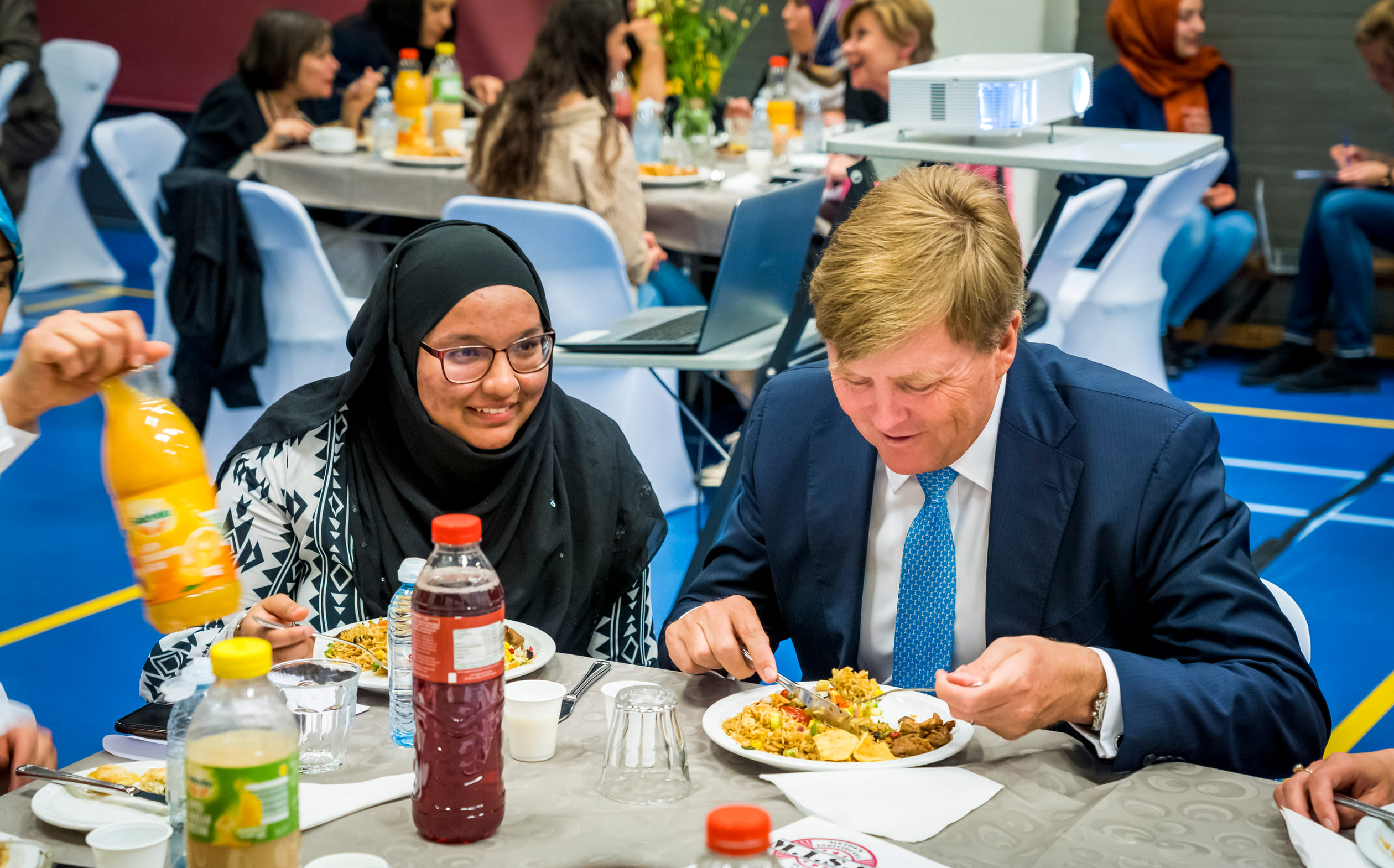 willem-alexander_den_haag_iftar_buurthuis.jpg