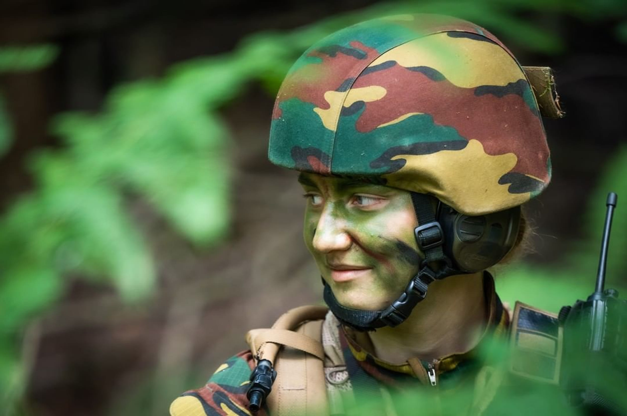 Elisabeth op militair zomerkamp 1