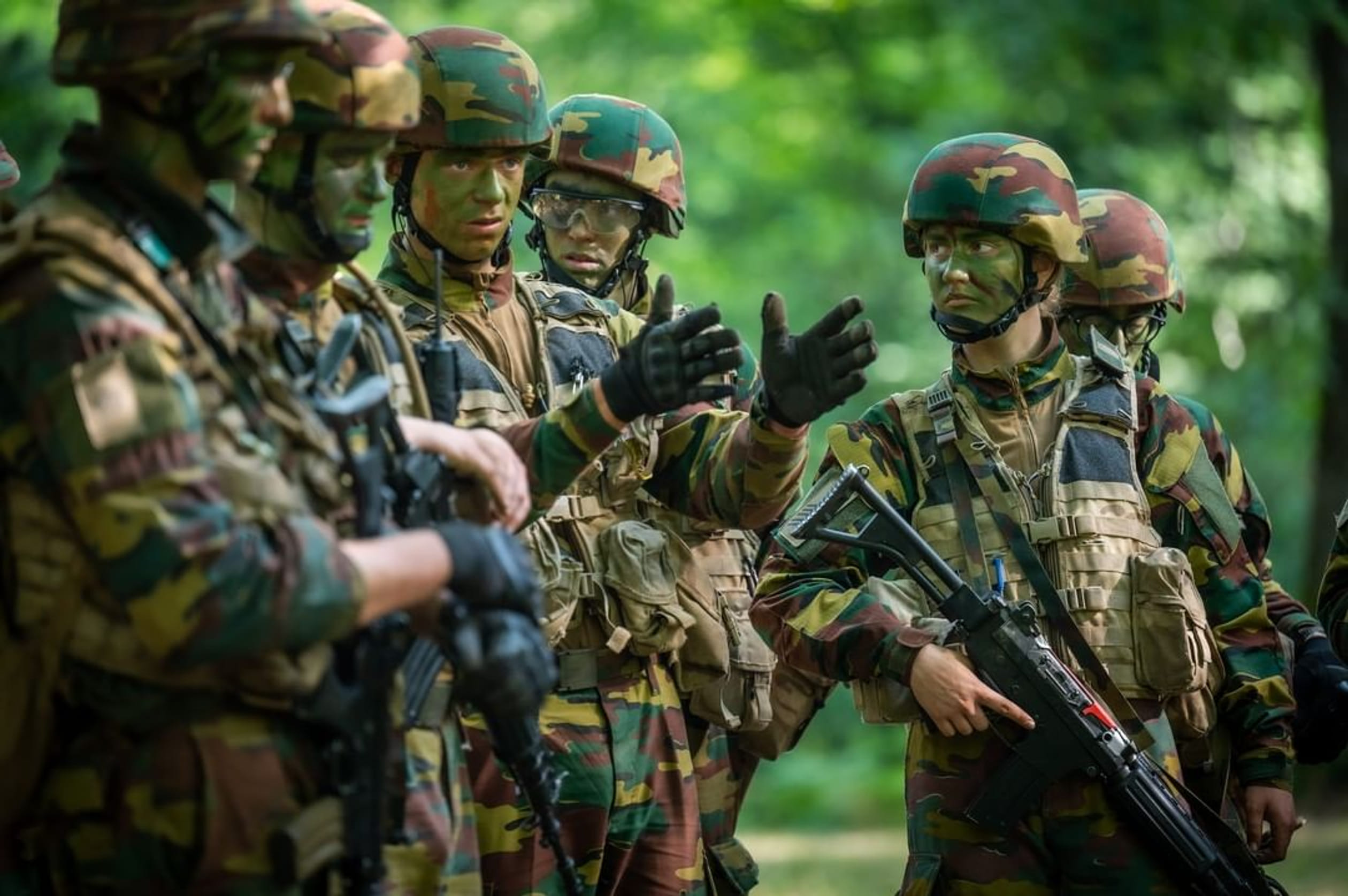 Elisabeth op militair zomerkamp 4