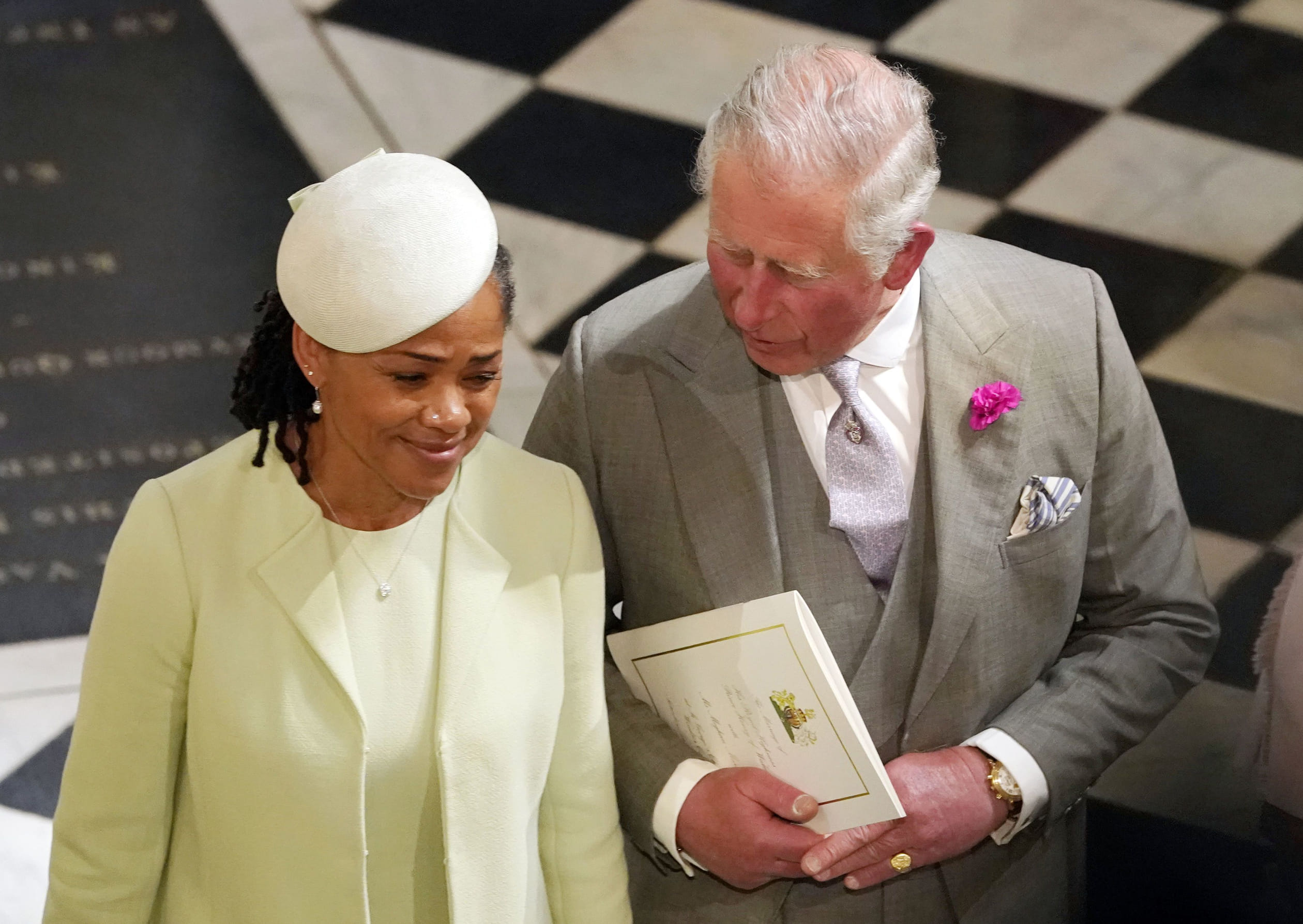 2018: Doria Ragland, de moeder van Meghan, kon het gedurende de huwelijksvoltrekking van Meghan en