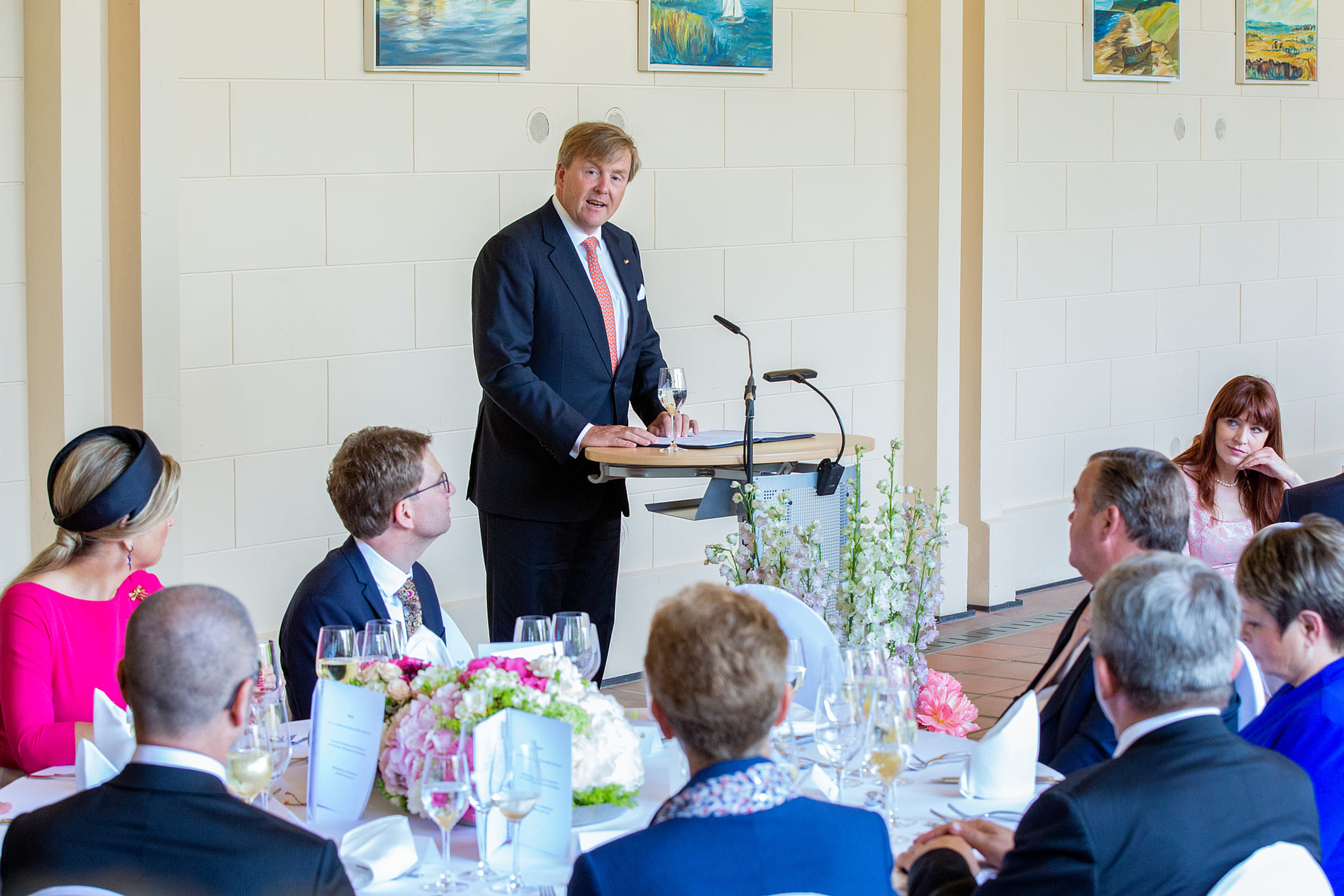 Koning_houdt_toespraak_lunch_Duitsland.jpg