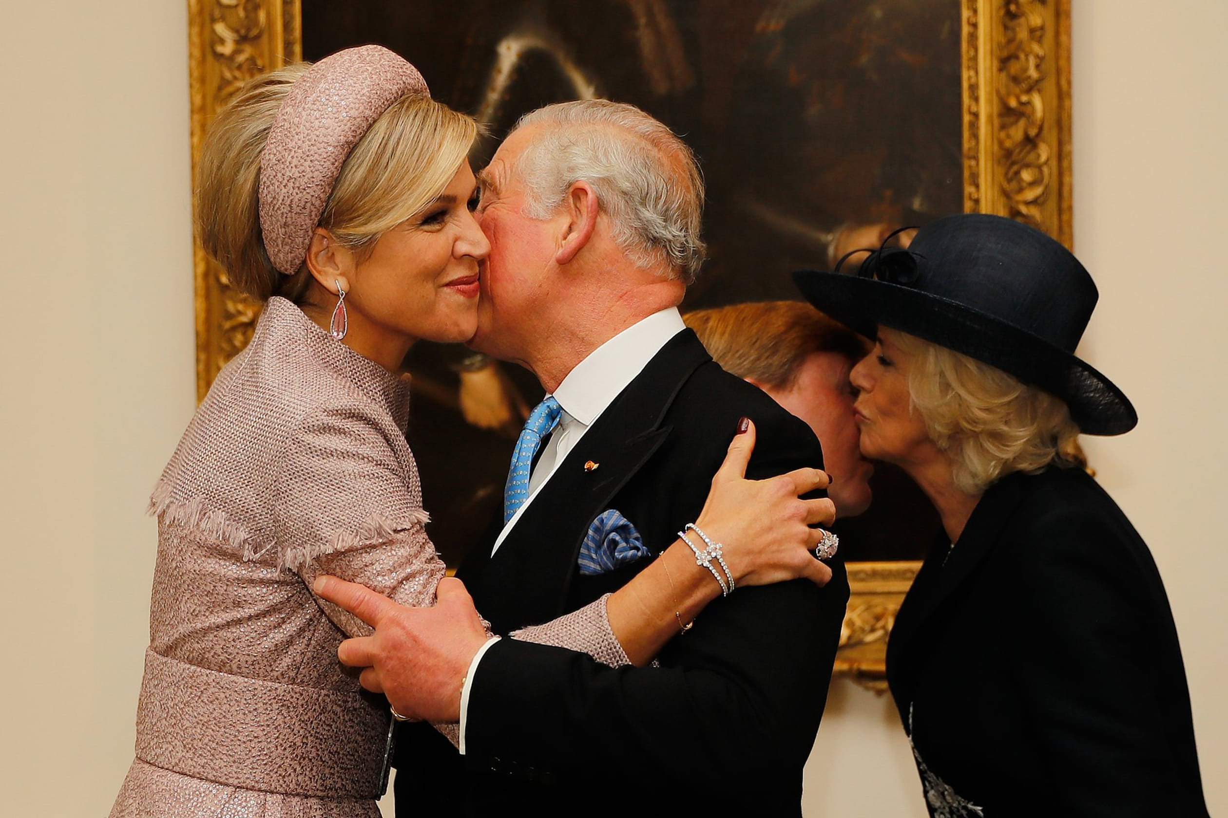 2018: Máxima en Willem-Alexander begroeten Charles en Camilla.