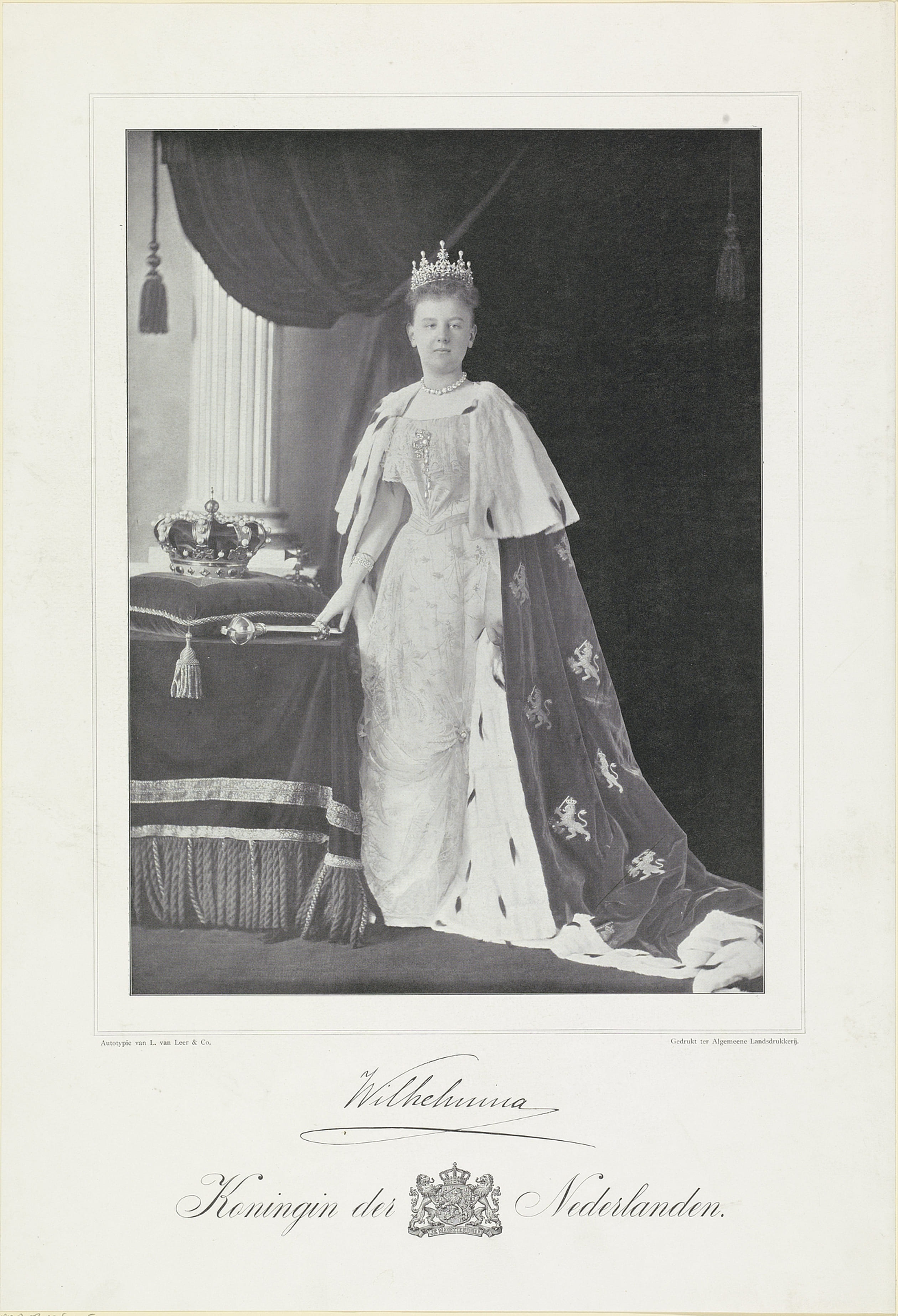 Koningin_Wilhelmina_mantel.jpg