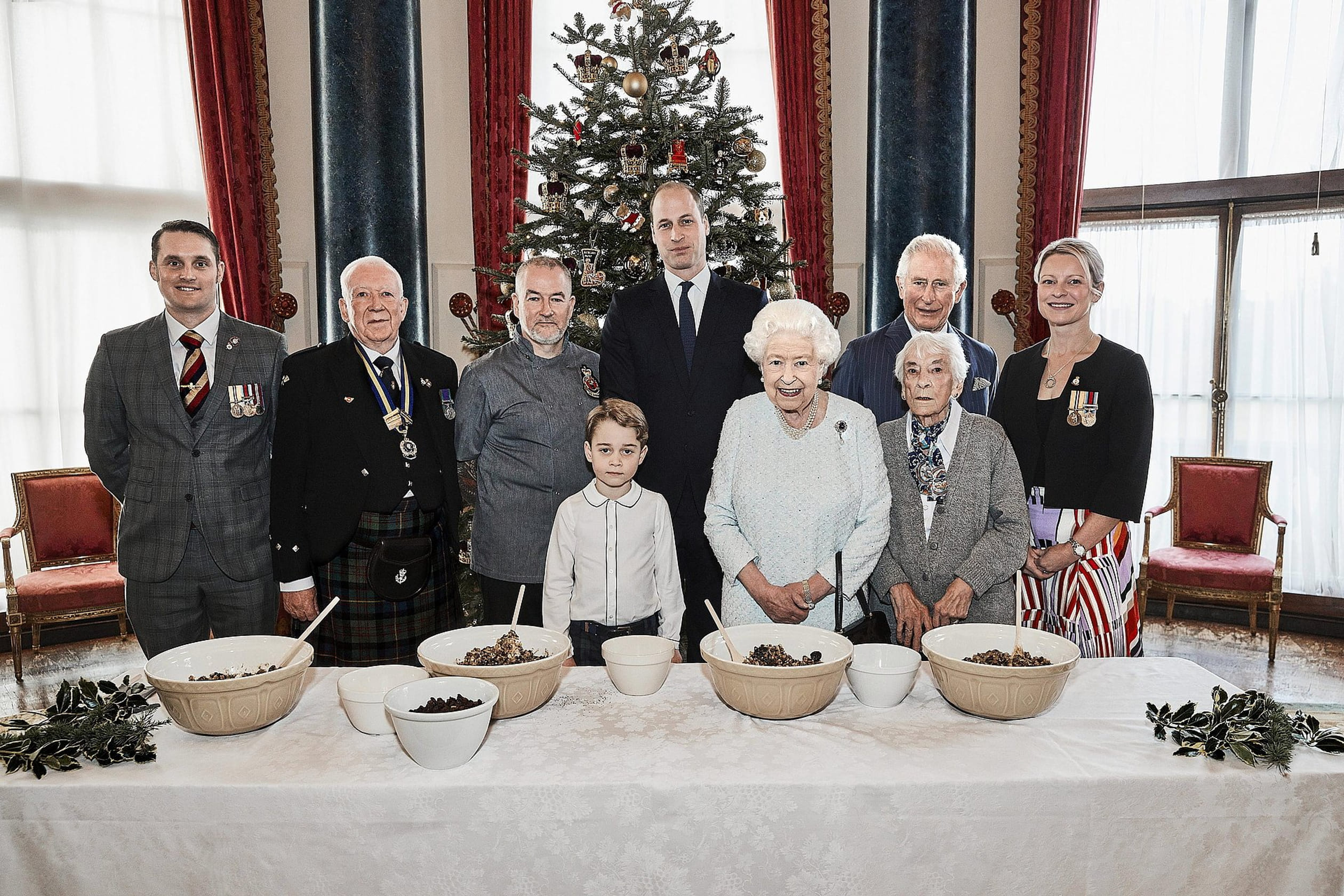 Britse_royals_pudding_Kerst.jpg