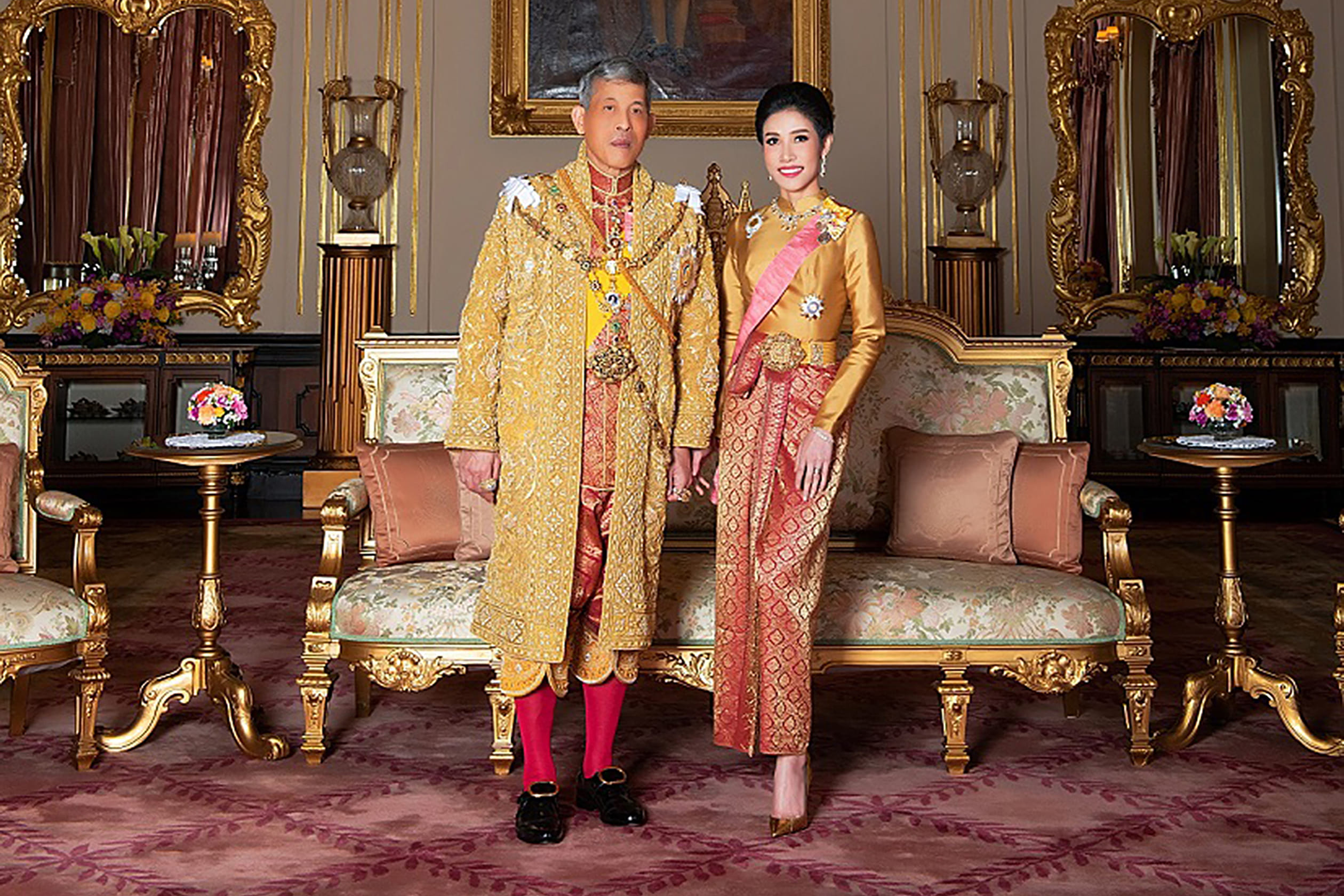 staatsieportret_Thaise_koning_en_tweede_vrouw.jpg