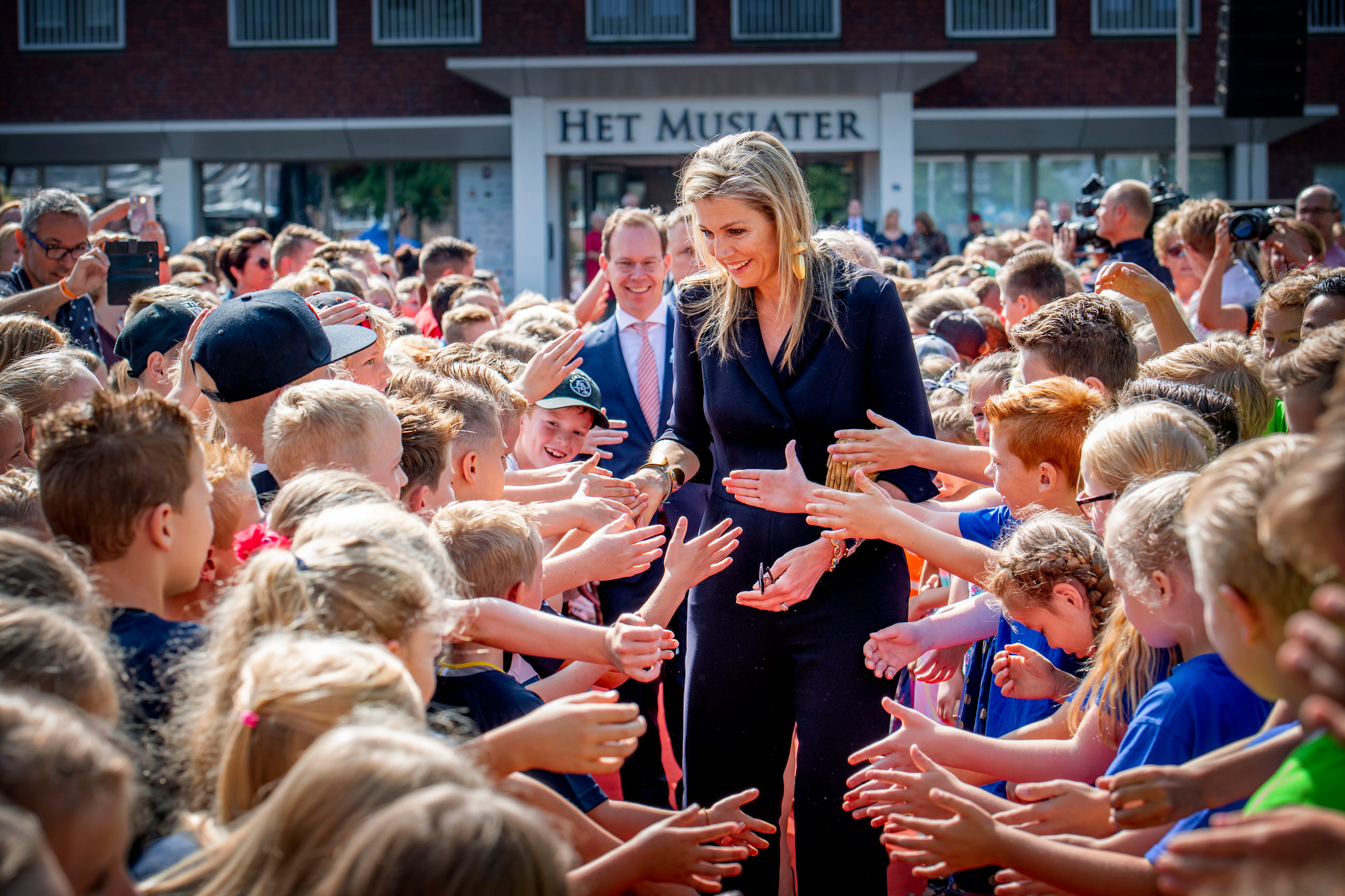 In 2018 volgde ondertekening in gemeente De Liemers waar de koningin warm onthaald werd door