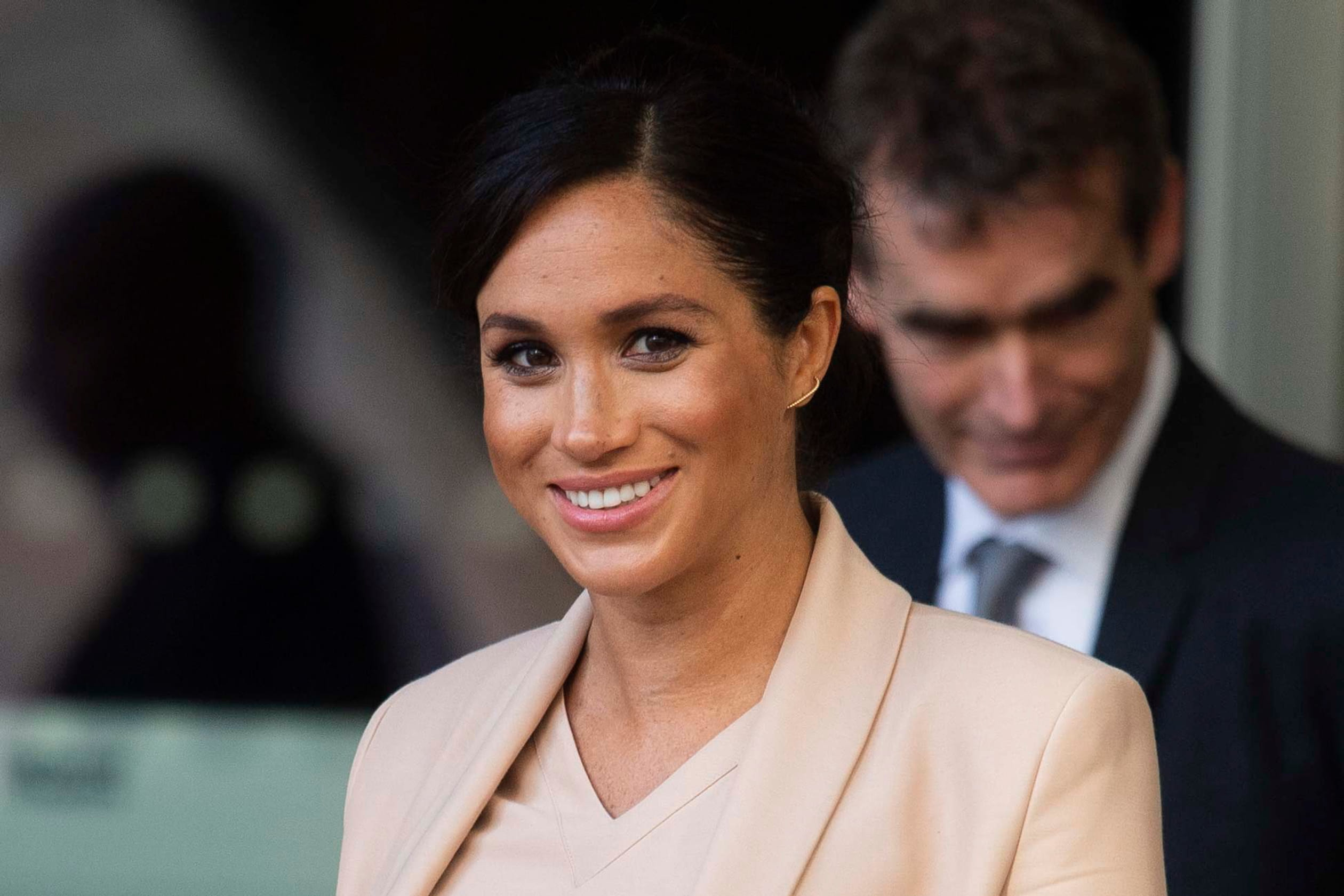 Meghan-zwanger-CU.jpg