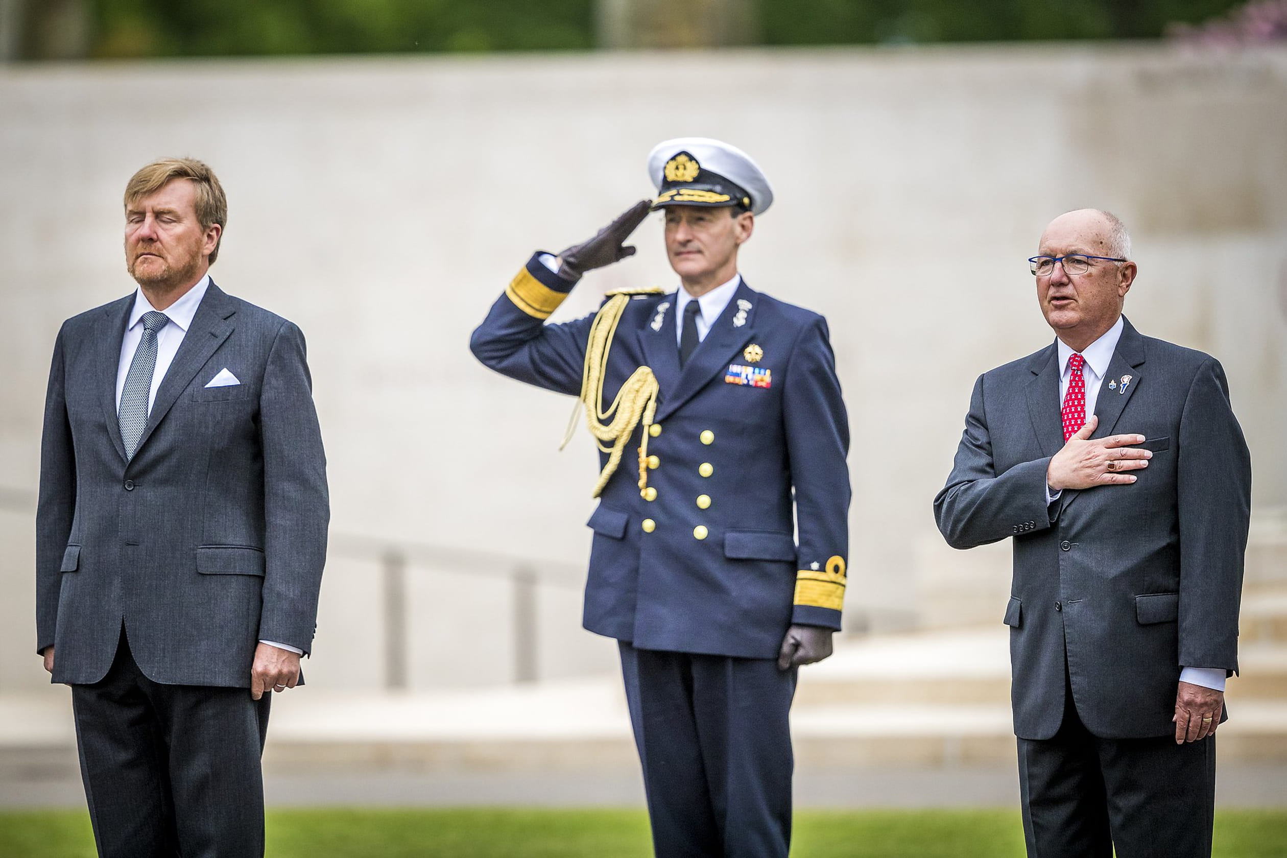 willem_alexander_pete_hoekstra_herdenking.jpg