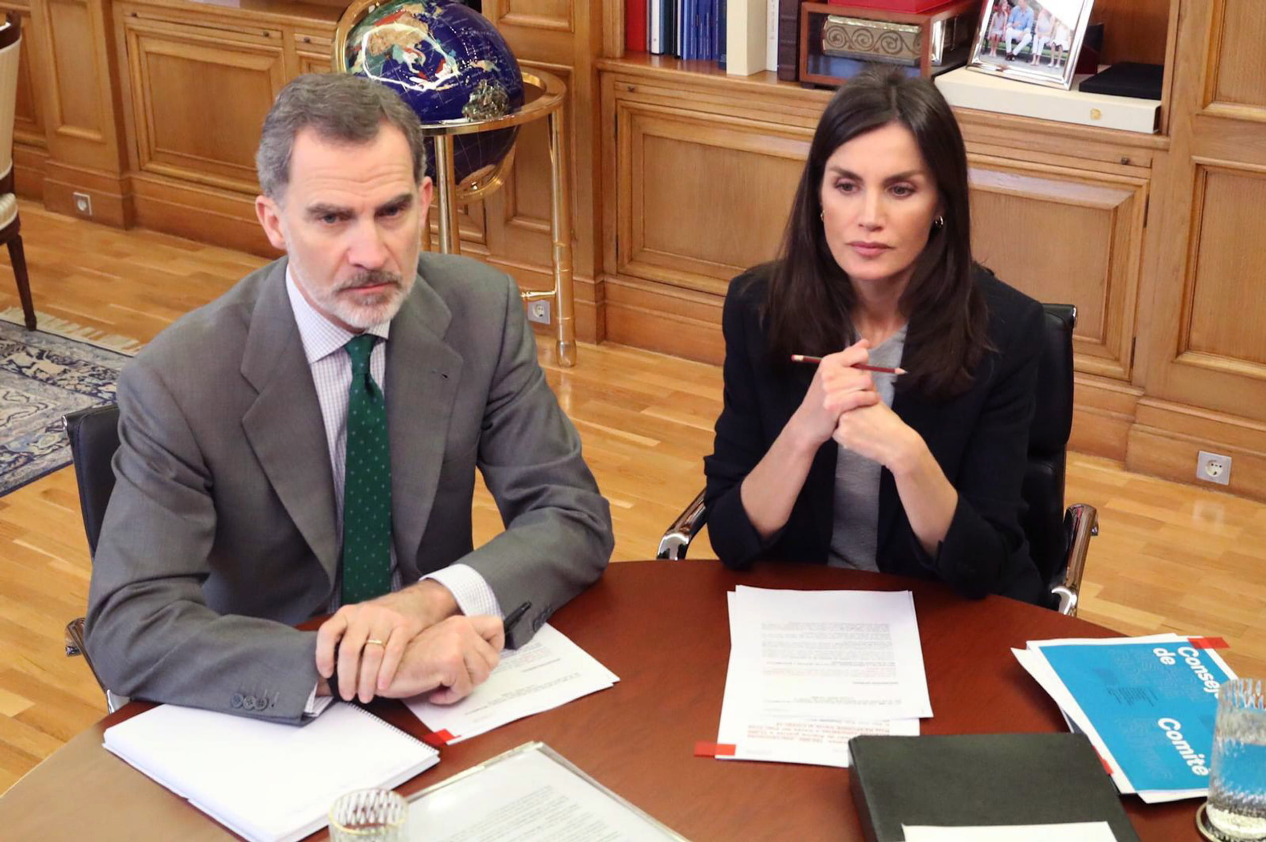 koning_felipe_letizia_spanje_bellen.jpg