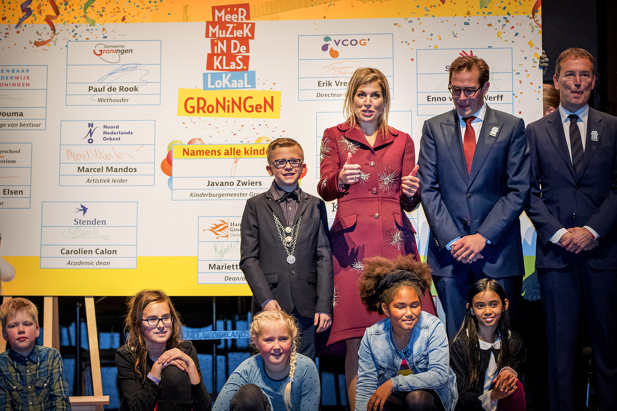 Dit is zo'n ondertekening van een MuziekAkkoord. Groningen was in 2017 de eerste regio die officieel