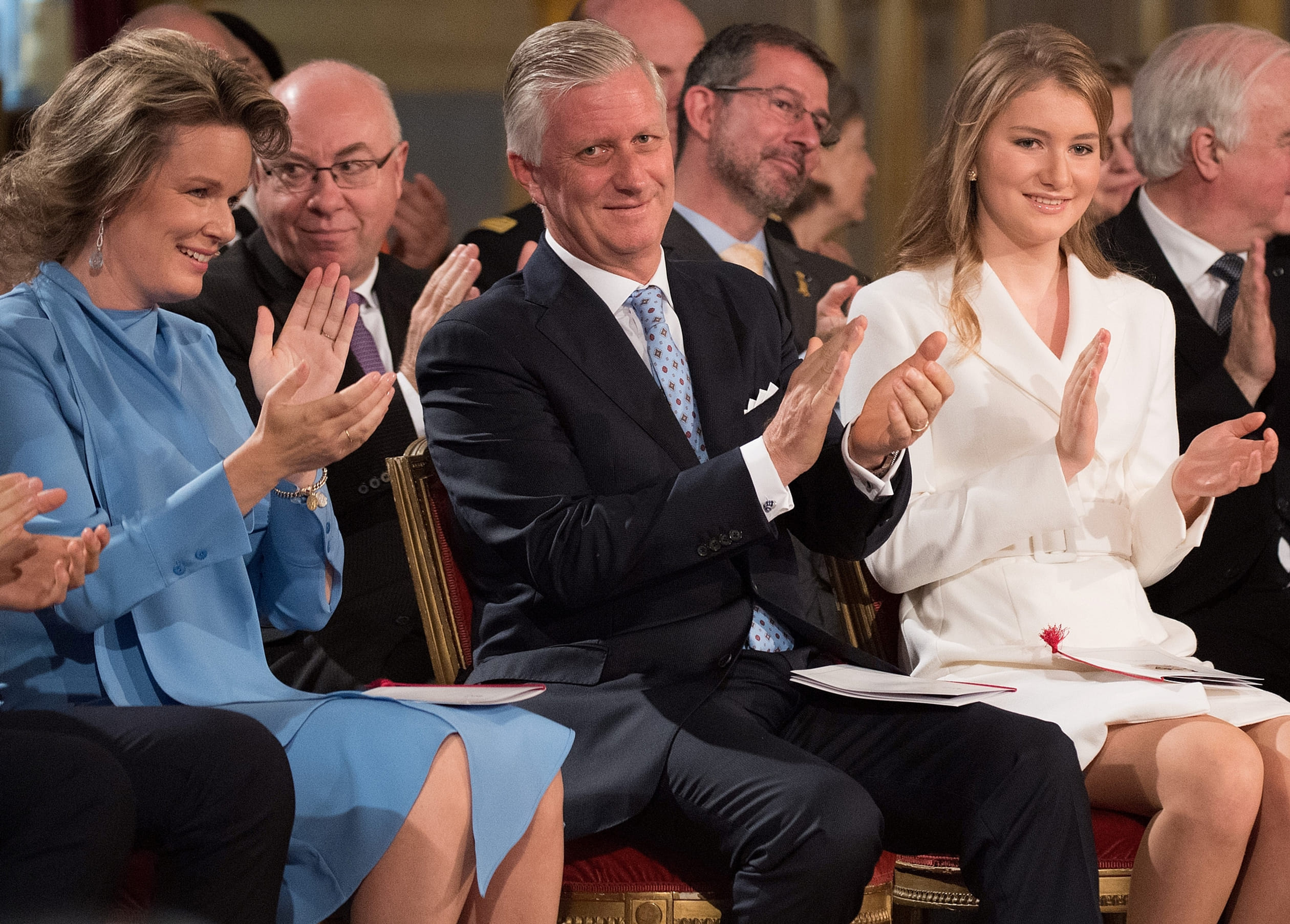 Filip en Mathilde stralen vol trots bij de 18de verjaardag van hun dochter.