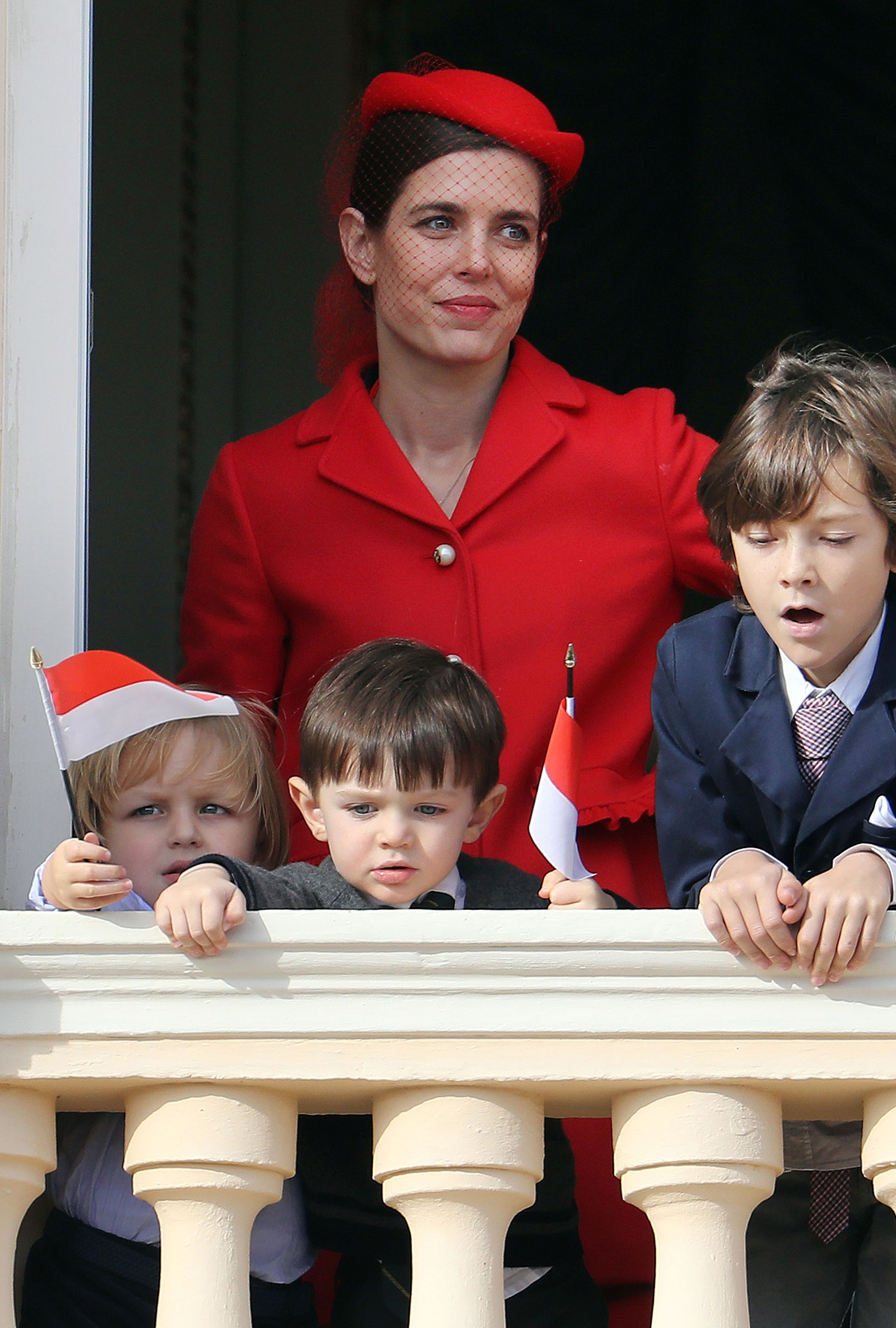 In 2016 bij de nationale feestdag van Monaco, met  als tweede van linksonder haar zoontje Raphaël.