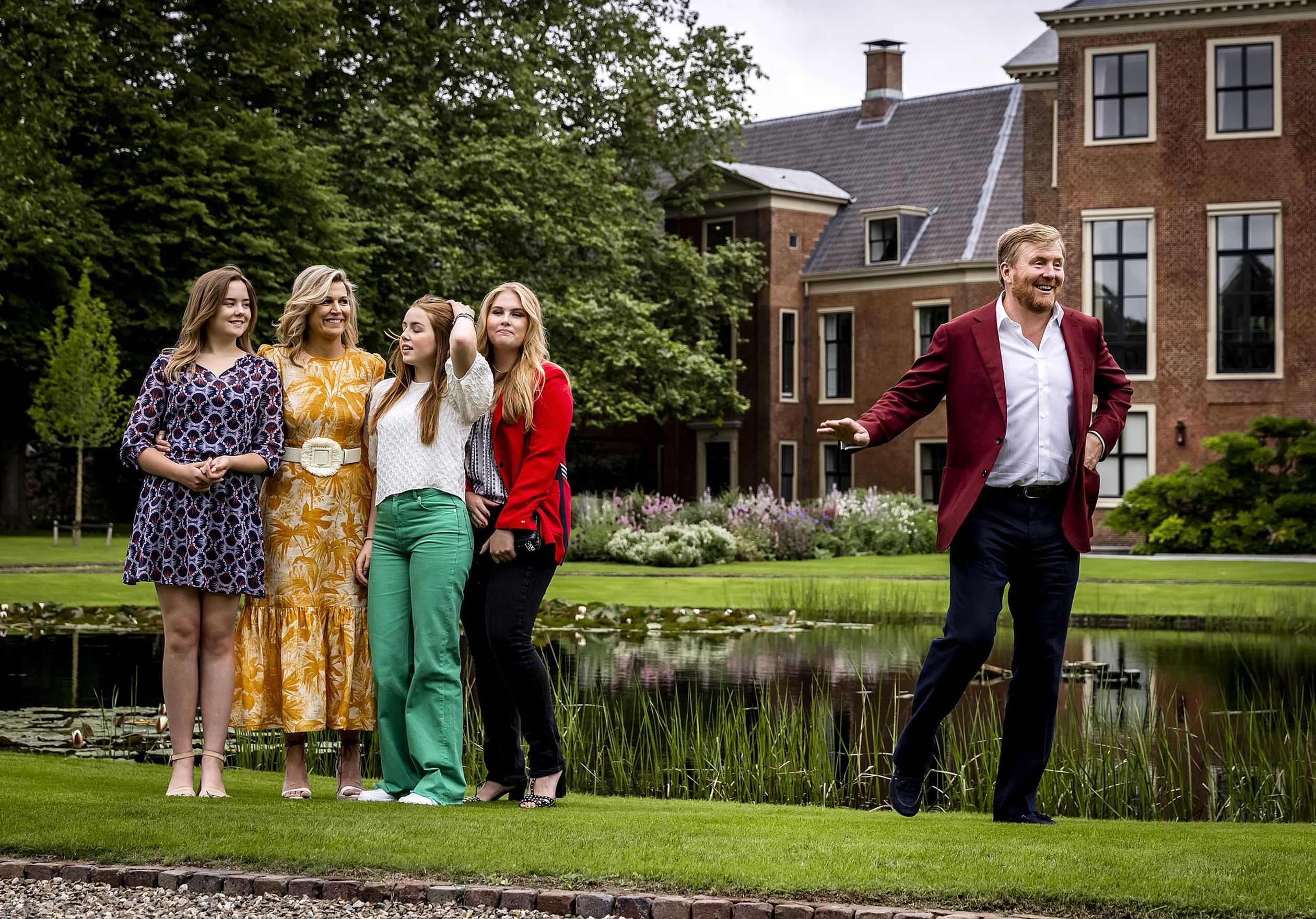 Willem-Alexander_vrijetijdskleding_2.jpg