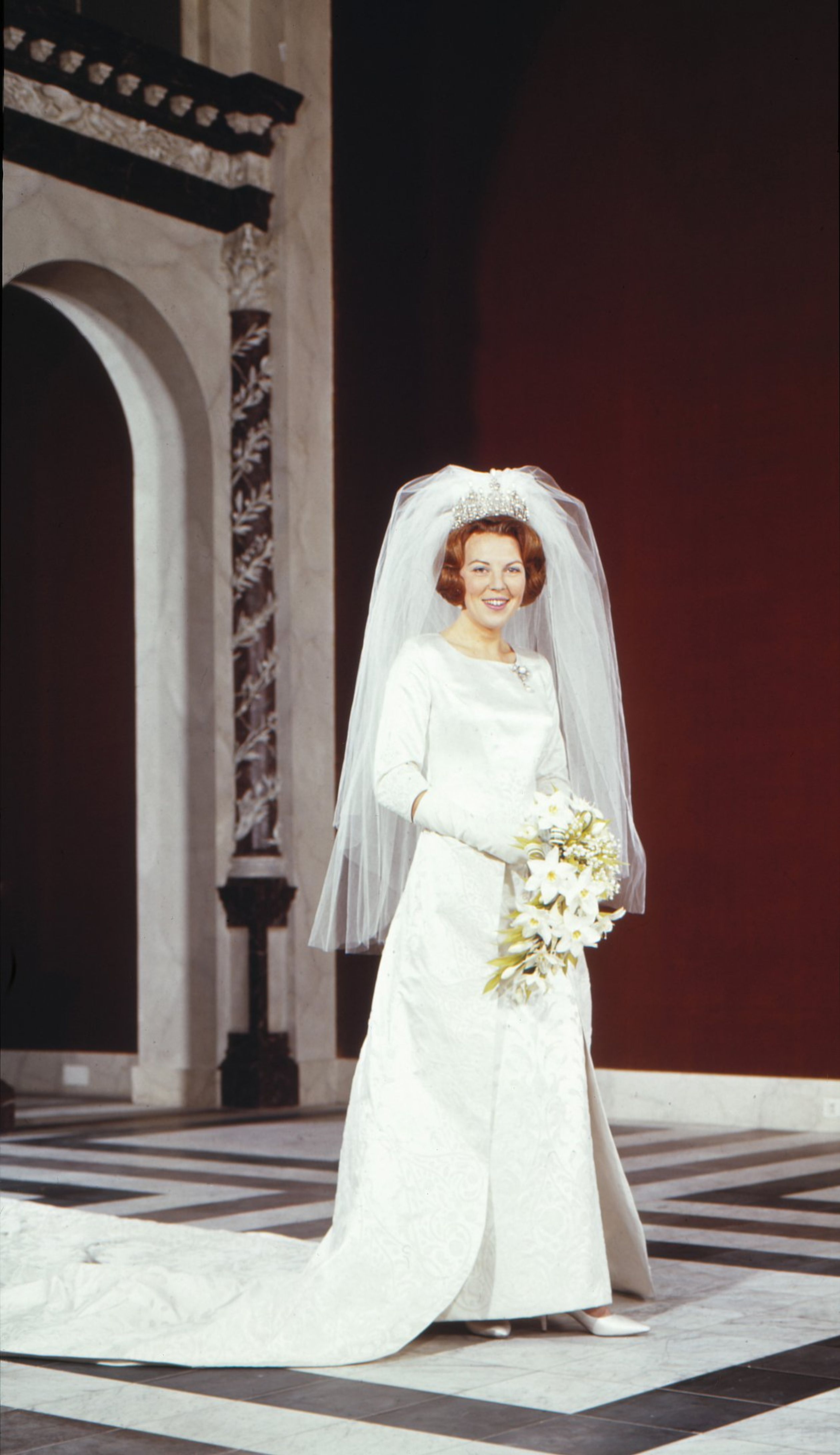 De jurk van prinses Beatrix werd vervaardigd door Lien Bergé-Farwick, de eigenares van modehuis