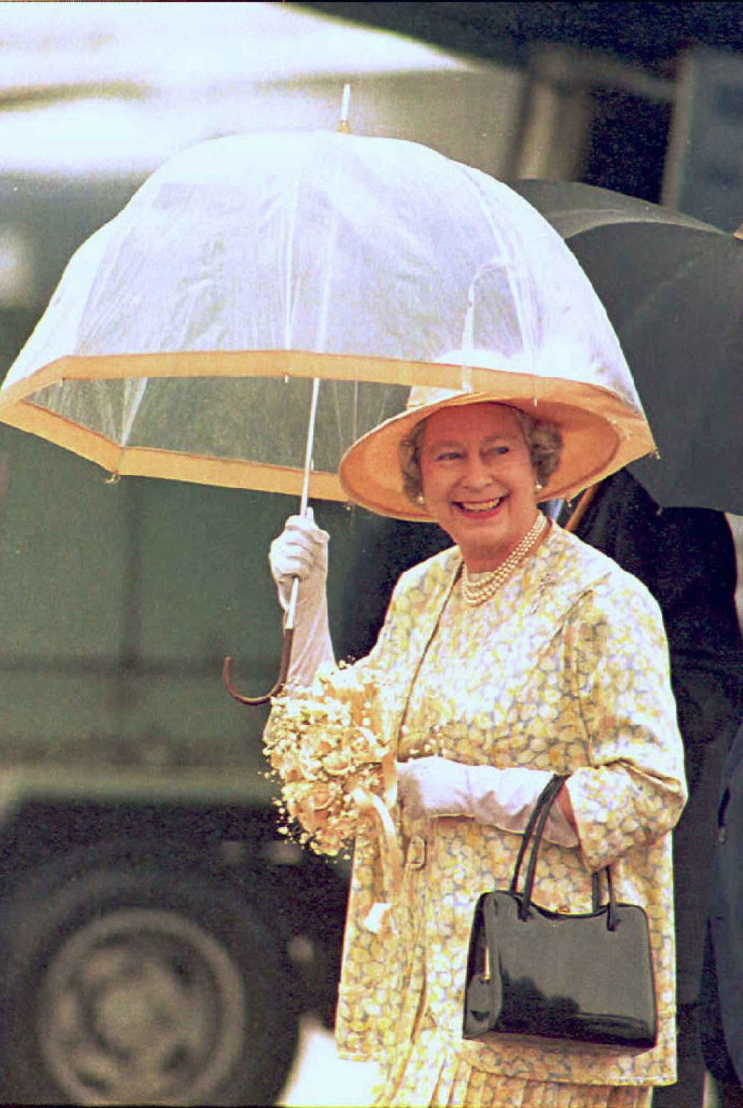 Koningin_Elizabeth_paraplu_1995.jpg