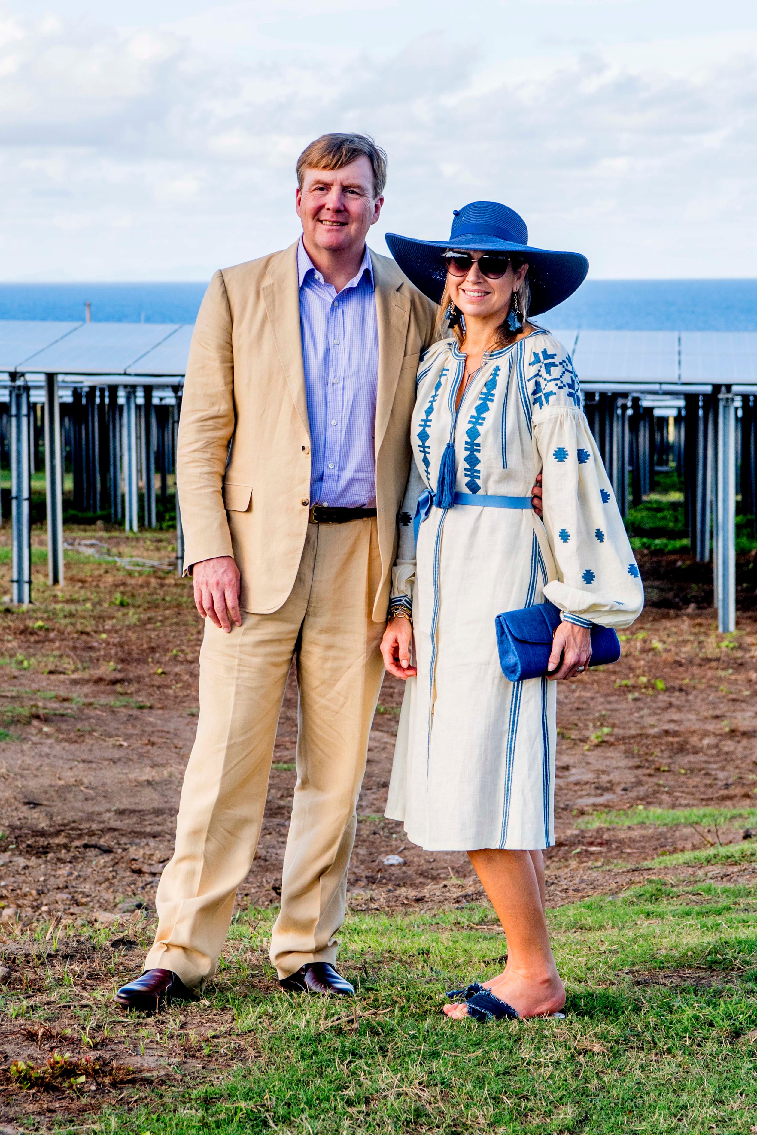 In 2018 bracht het koningspaar een bezoek aan Sint-Eustatius. Máxima stapte uit het vliegtuig in