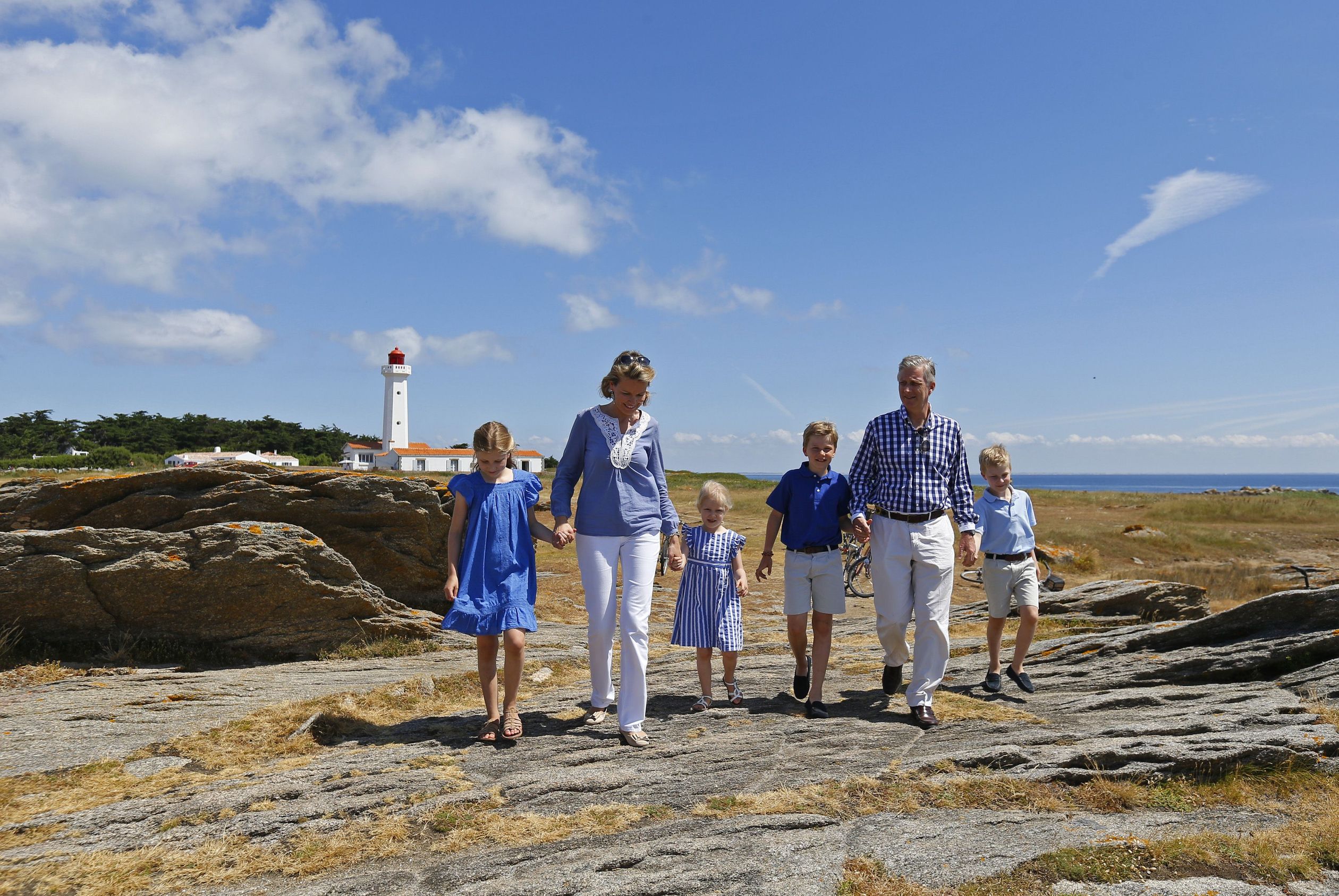 Koning Filip is in juni 2013 met zijn gezin op vakantie in West-Frankrijk.