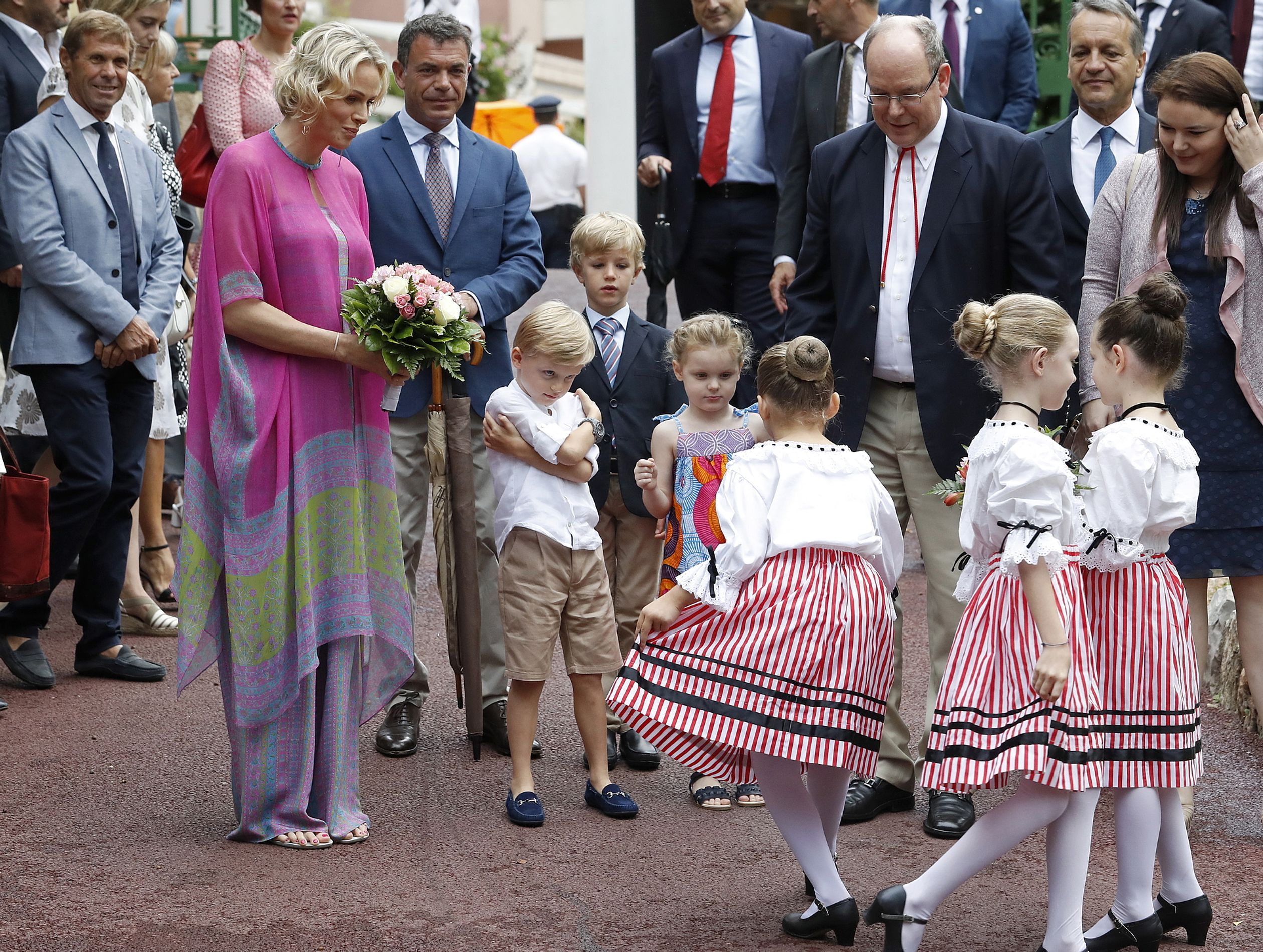 Prins Jacques en prinses Gabriella nemen in 2019 deel aan de traditionele picknick van Monaco.